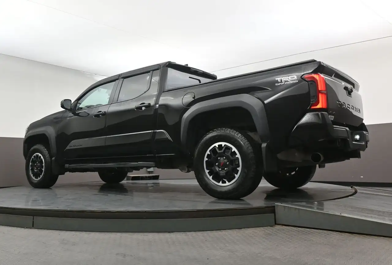 Toyota Tacoma снимка Toyota Tacoma