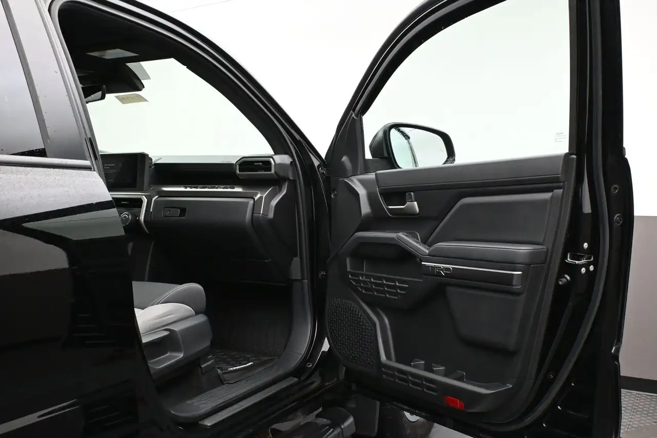 Toyota Tacoma снимка Toyota Tacoma