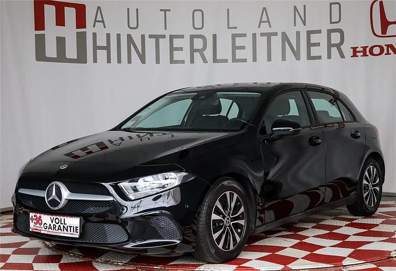 Mercedes-Benz A 180 / RÜCKFAHRKAMERA / NAVI / SITZHEIZUNG Schwarz - 1