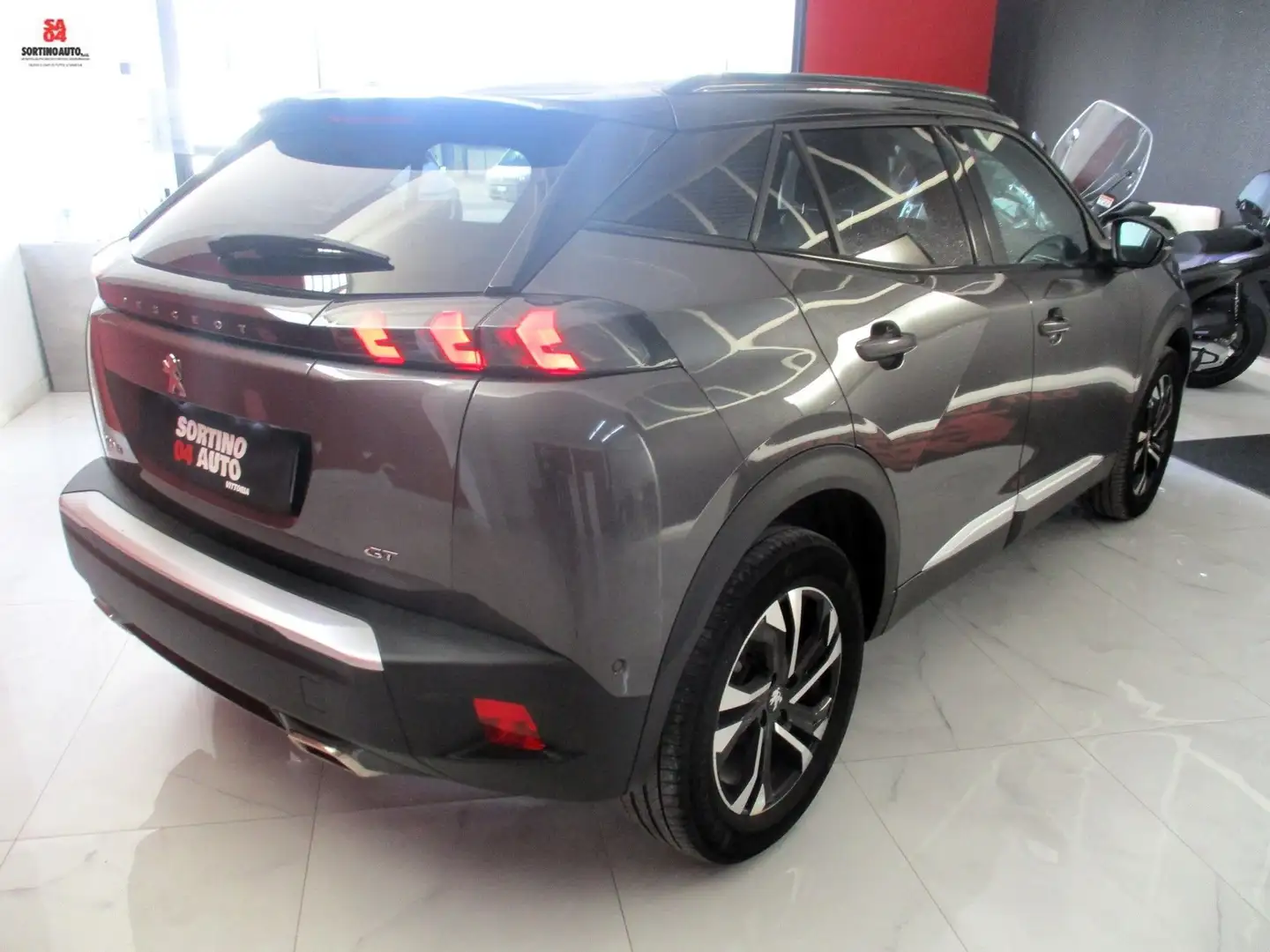 Peugeot 2008 1.2 puretech GT Pack S&S 131cv 5/2021 KM60000 FULL Gris - 2
