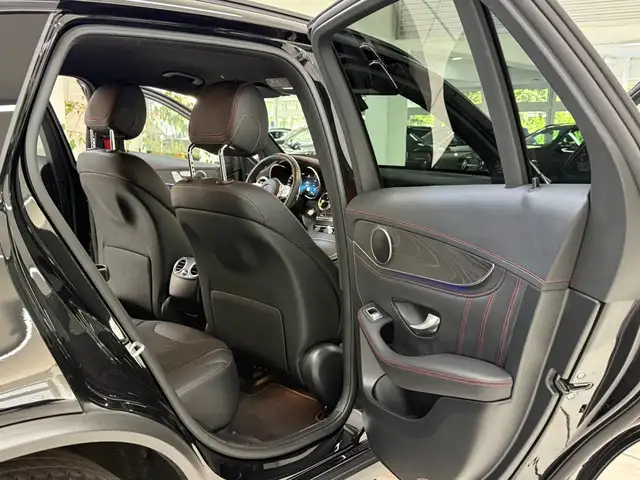 Mercedes-Benz GLC Class view 9