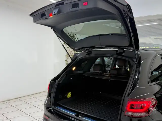 Mercedes-Benz GLC Class view 10