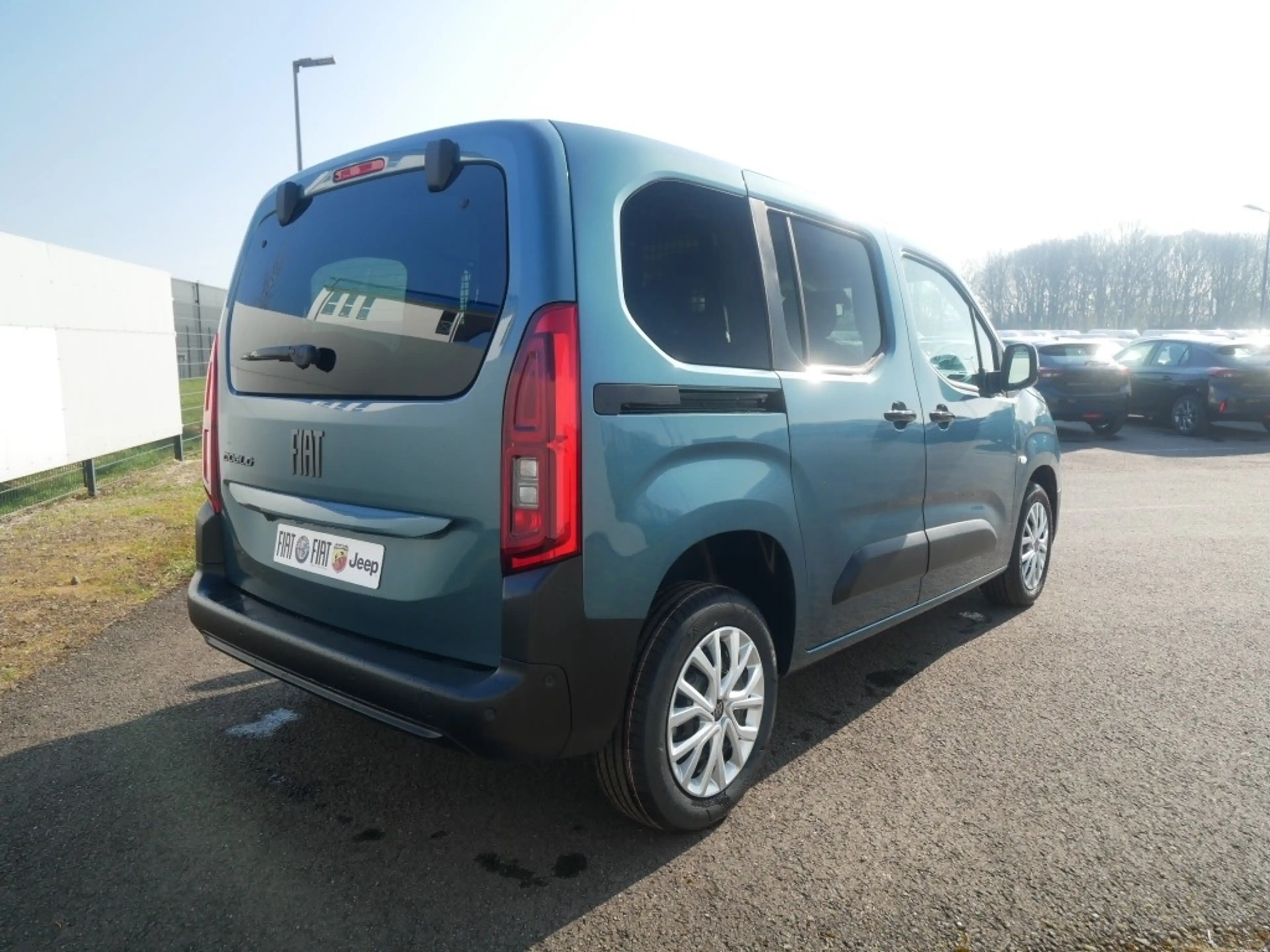 Fiat Doblo KOMBI N1 M L1 1.5 BLUEHDI 130PS MT6 COMFORT TECHNO — photo 3