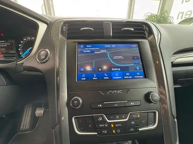 Ford Mondeo view 15