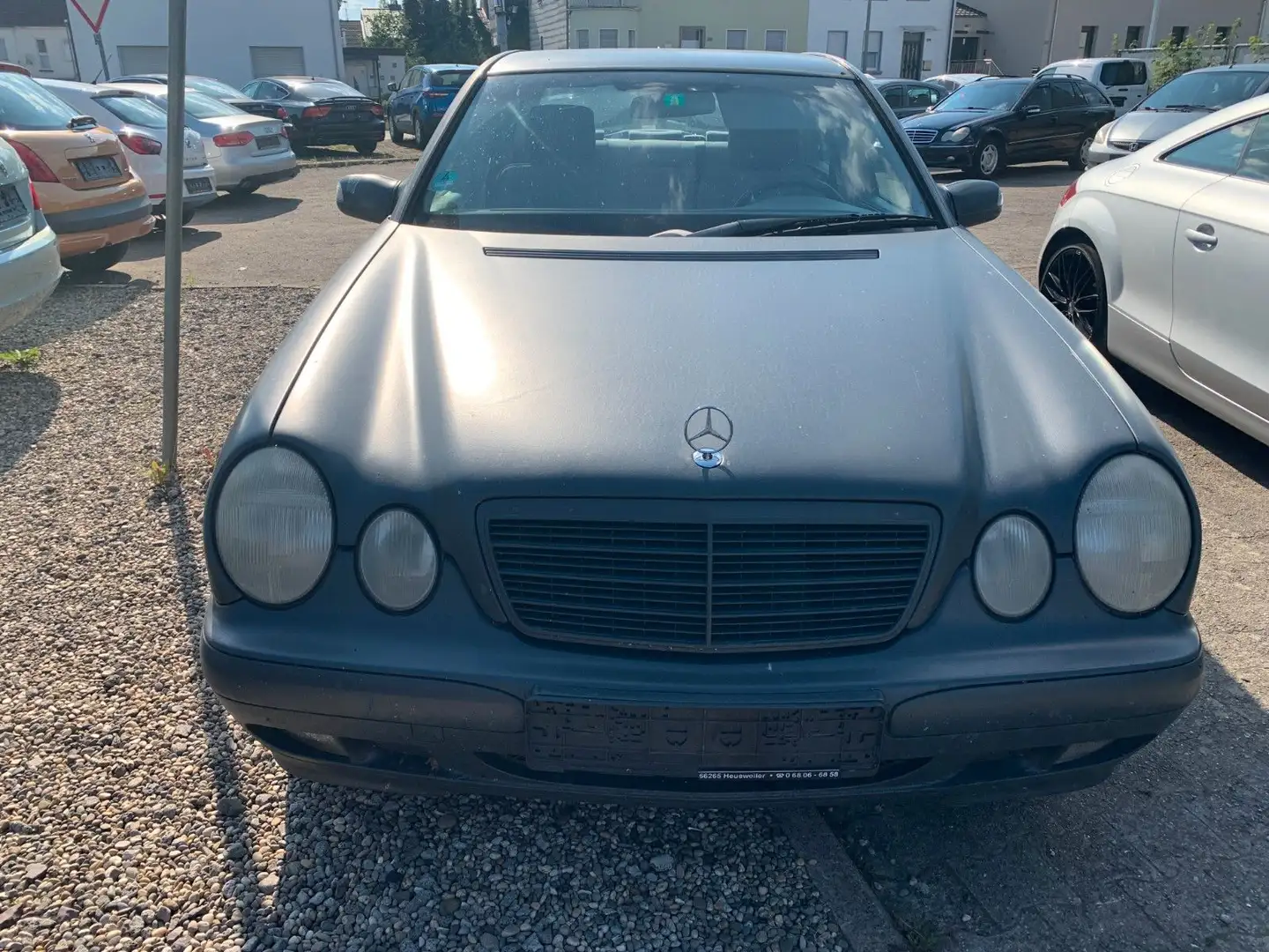 Mercedes-Benz E 200 KOMPRESSOR CLASSIC Grijs - 2