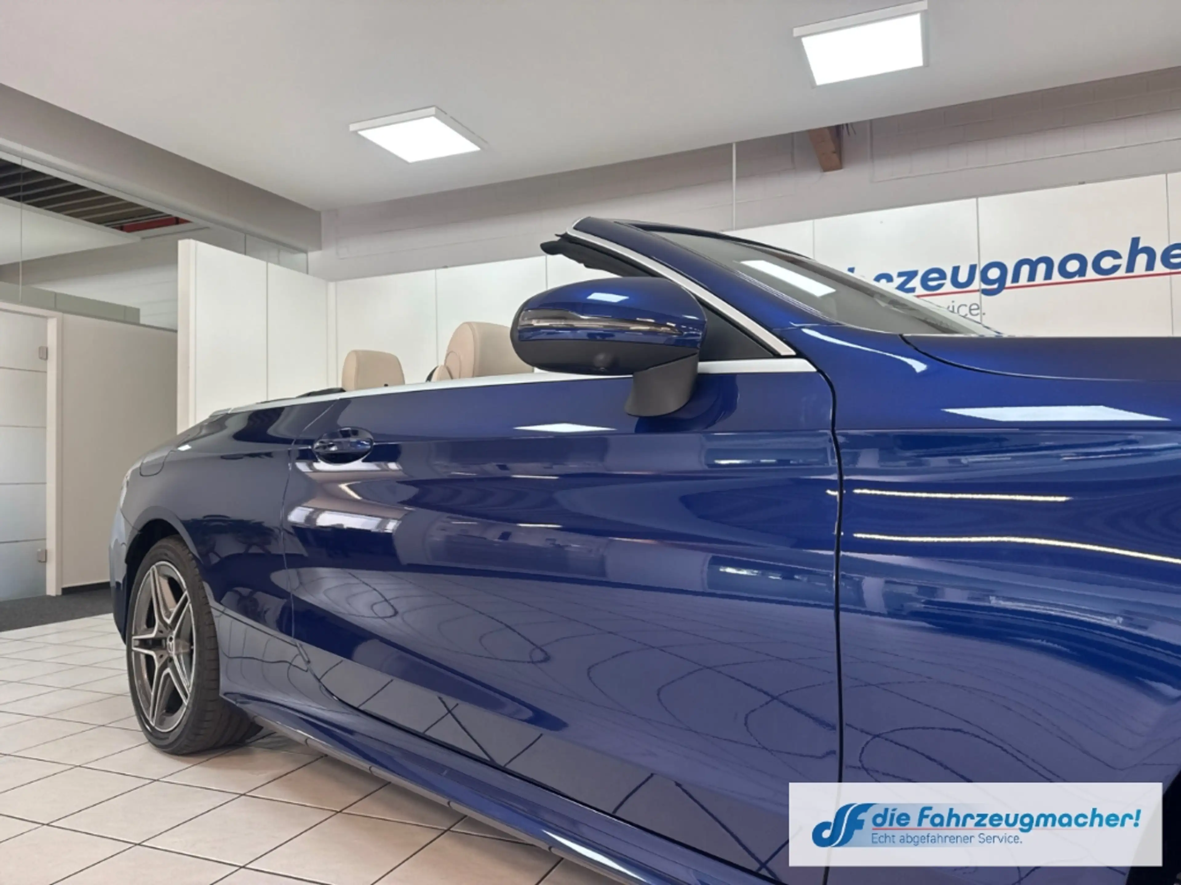Mercedes-Benz C 200 Cabrio 4Matic Sportpaket AMG LED Leder Mem.Si 360 — photo 10