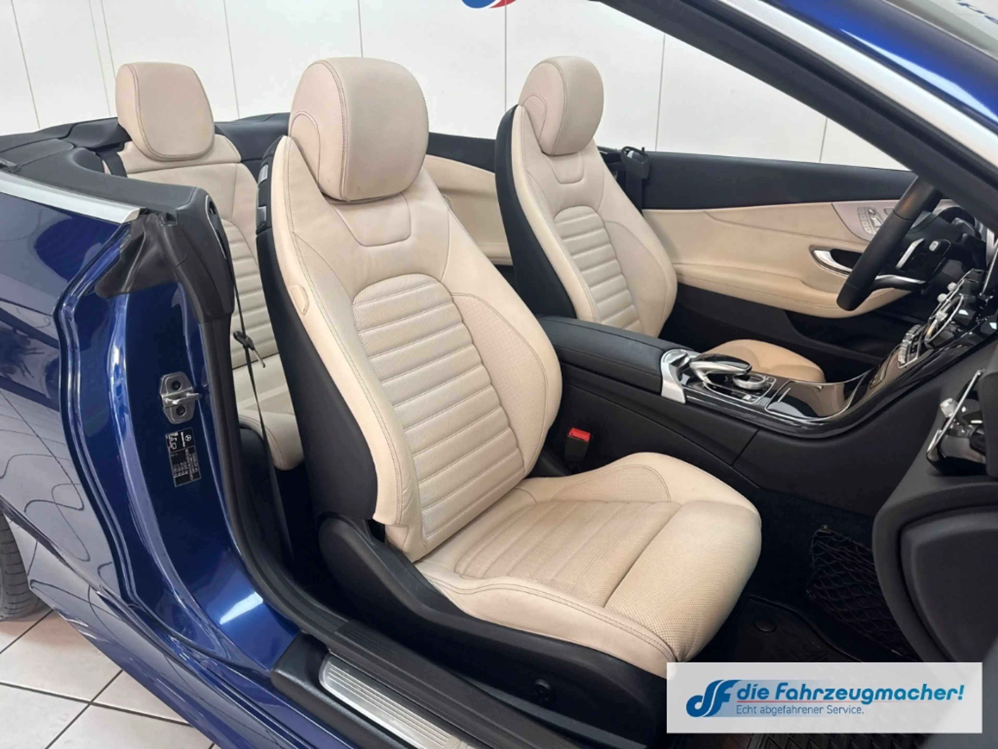 Mercedes-Benz C 200 Cabrio 4Matic Sportpaket AMG LED Leder Mem.Si 360 — photo 14