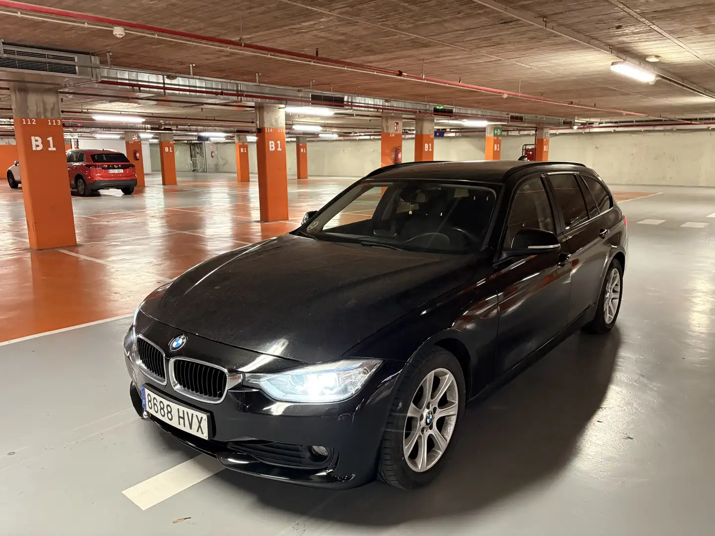 BMW 318 318d Touring Sport (4.75) Negro - 1
