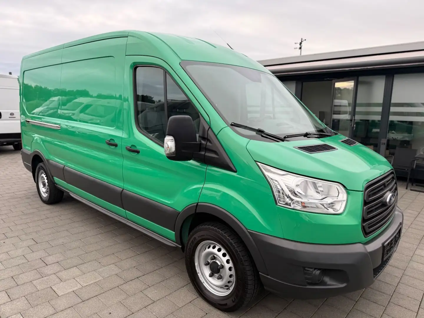 Ford Transit Kasten 350 L3 TüV + Service NEU 1.Hand Grün - 1