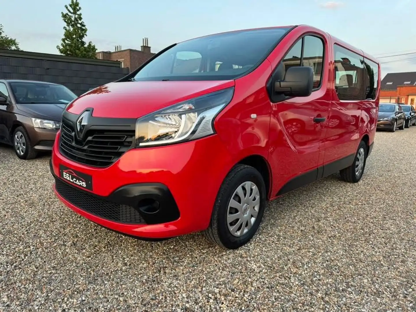 Renault Trafic Passenger 1.6 dCi 9 places **12 mois de garantie** Rood - 1
