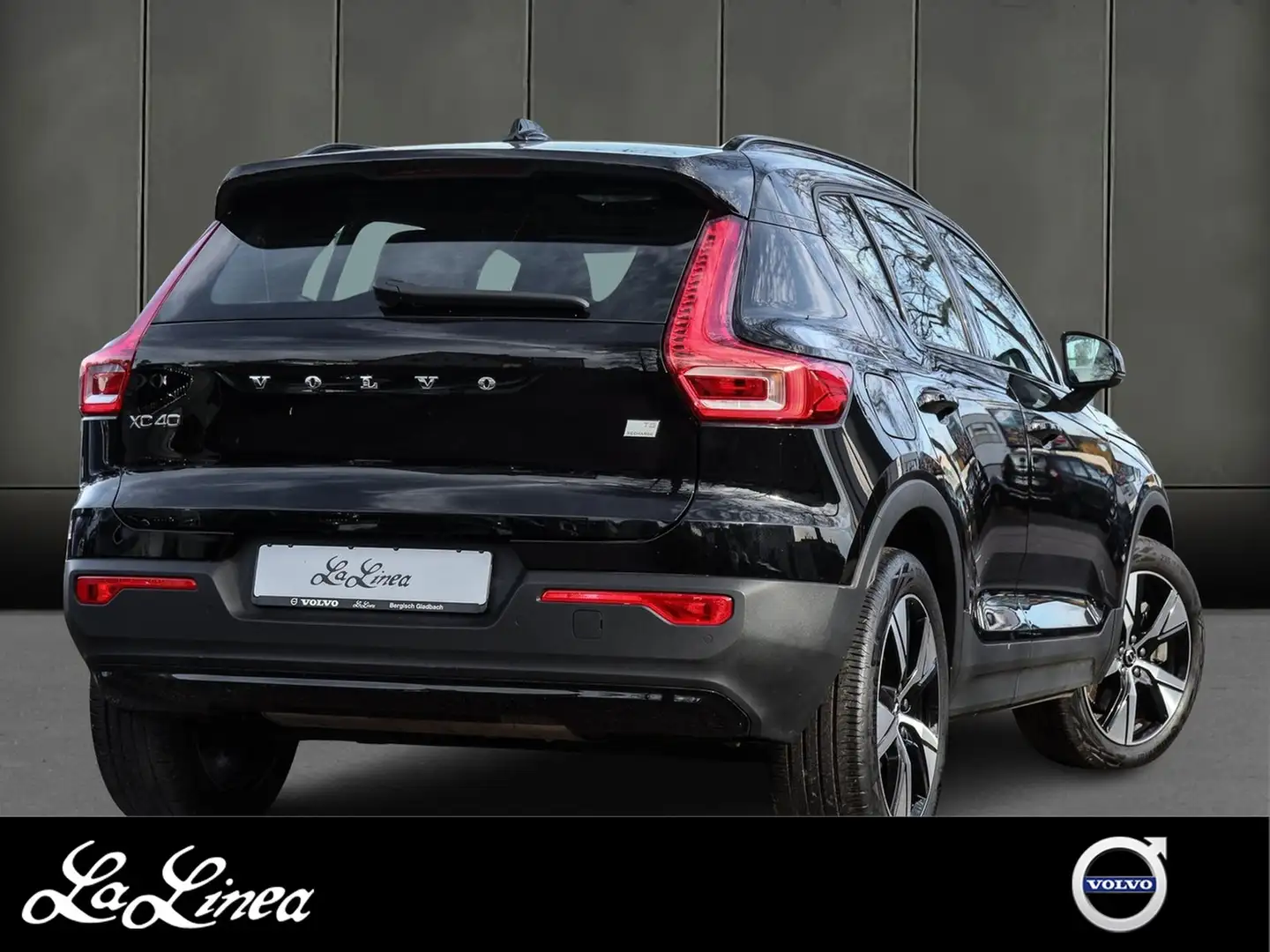 Volvo XC40 T5 R Design Recharge Plug-In Hybrid 2WD Schwarz - 2