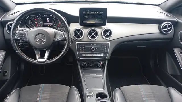 Mercedes-Benz Cla view 11