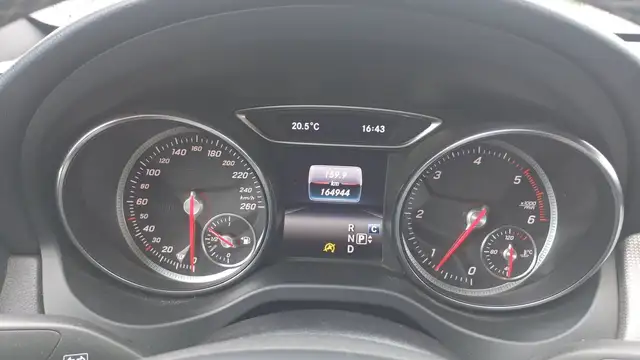 Mercedes-Benz Cla view 12