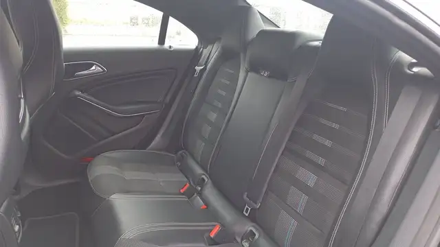 Mercedes-Benz Cla view 9