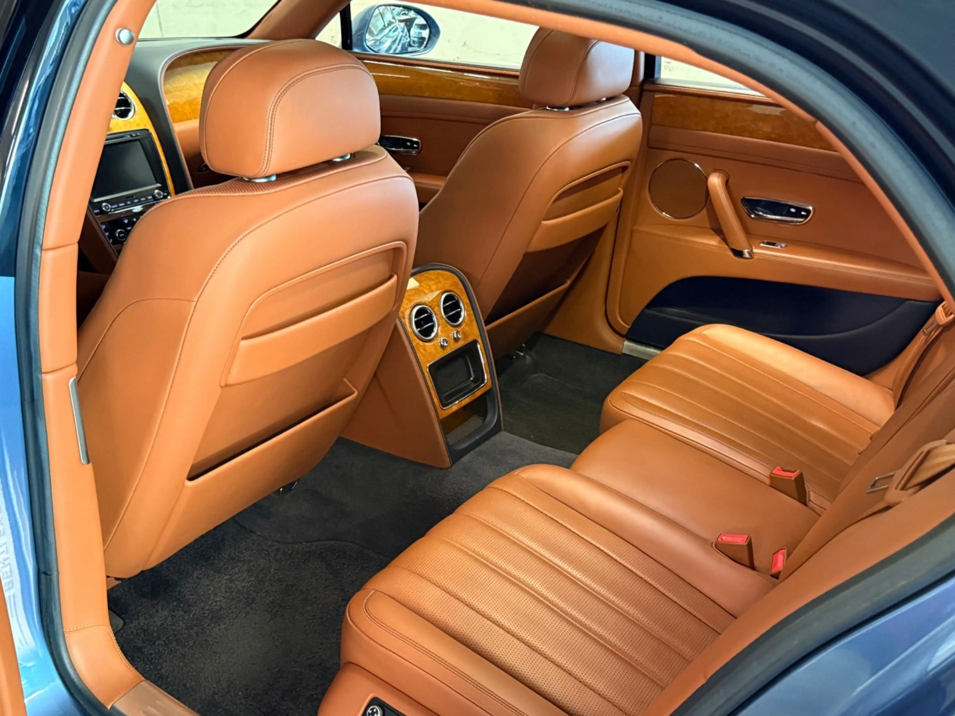 Bentley Flying Spur V8 *TWO-TONE*MASSAGE*TOP — photo 14