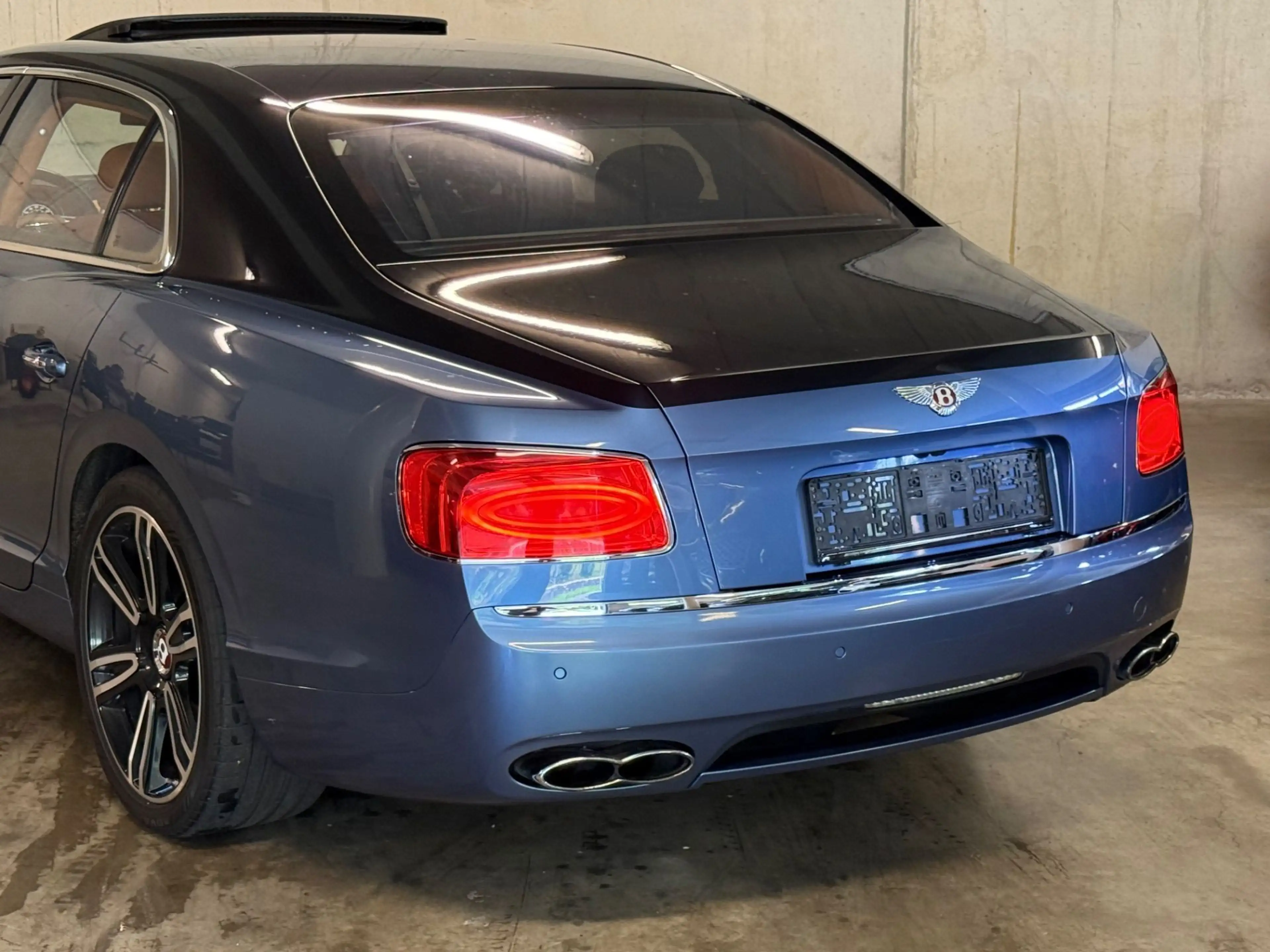 Bentley Flying Spur V8 *TWO-TONE*MASSAGE*TOP — photo 6
