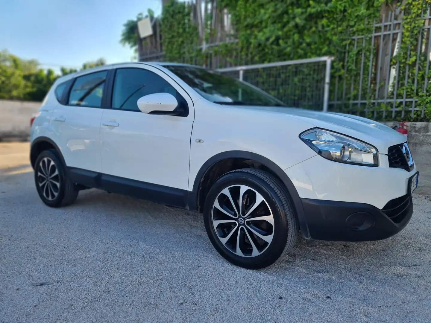 Nissan Qashqai 1.5 dCi DPF Tekna Blanc - 1