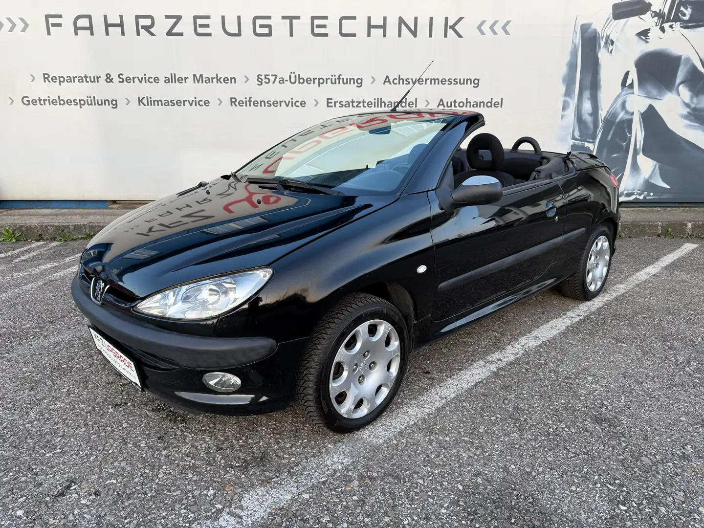 Peugeot 206 CC 1,6 16V Automatik Schwarz - 1