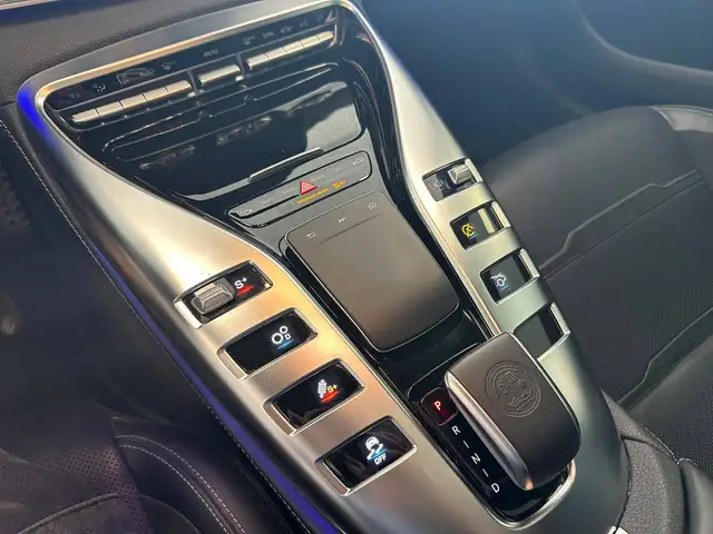 Mercedes-Benz AMG GT view 11