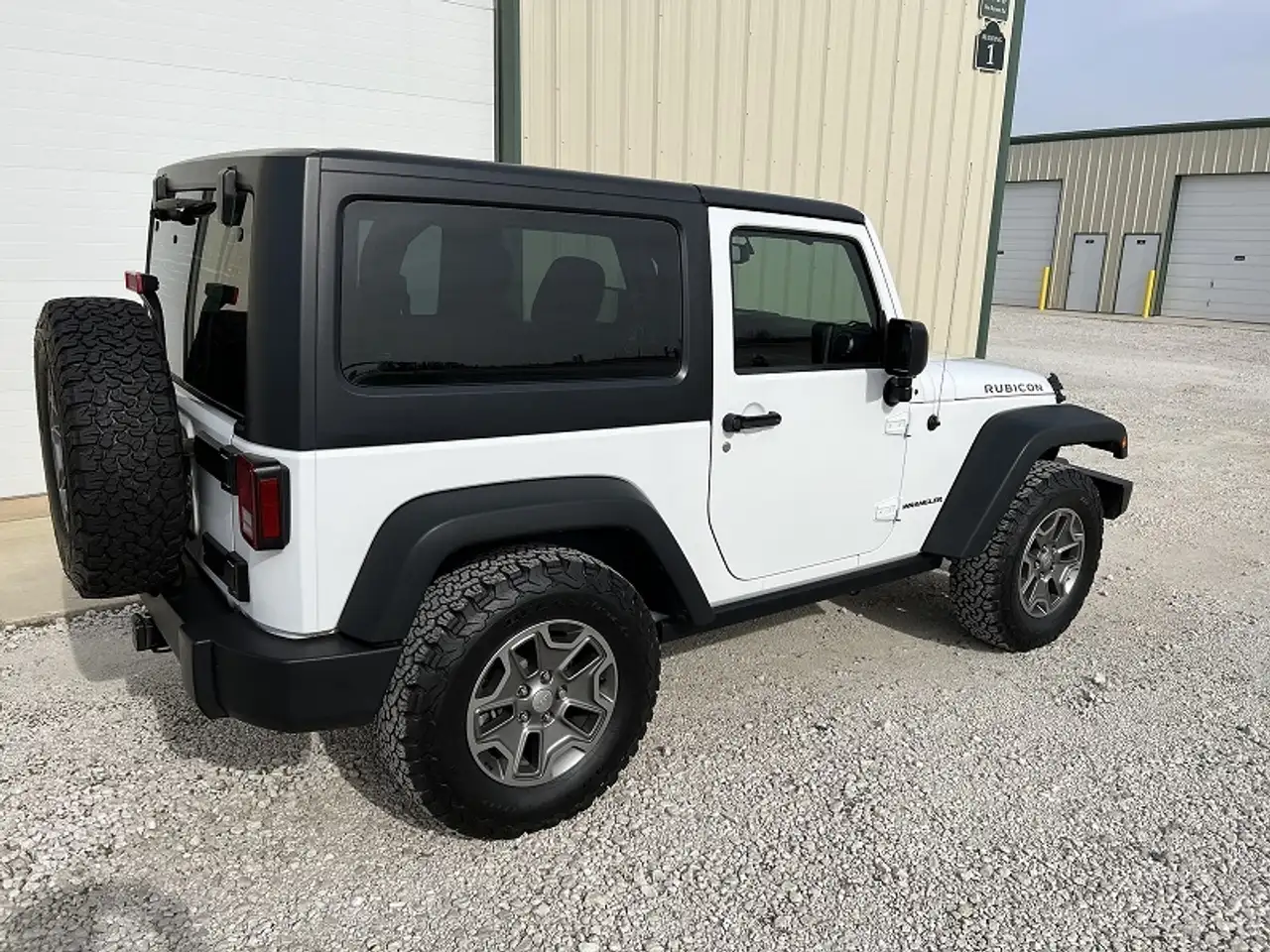 Jeep Wrangler снимка Jeep Wrangler