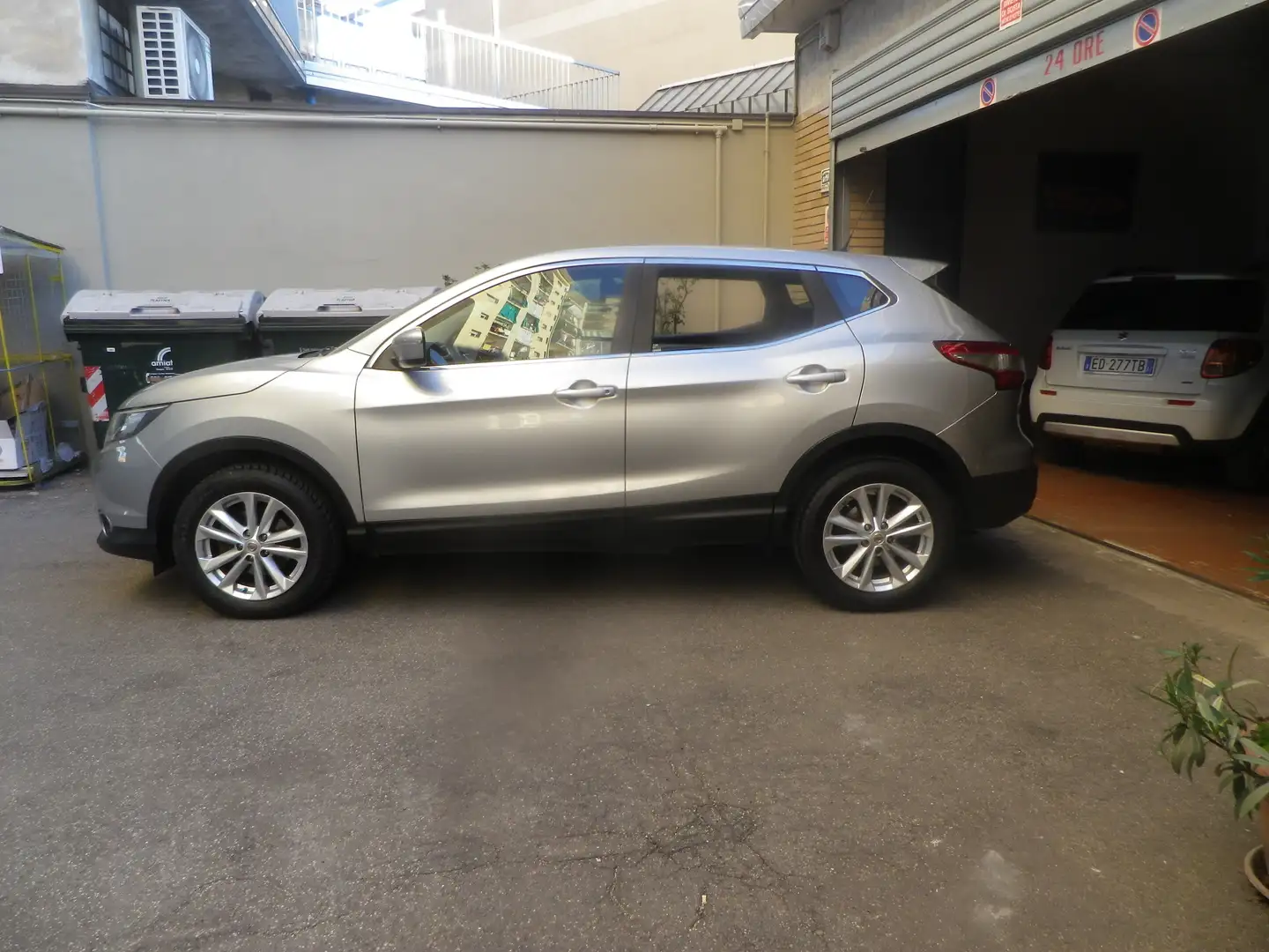 Nissan Qashqai Qashqai II  1.2 dig-t Acenta 115cv Grau - 2