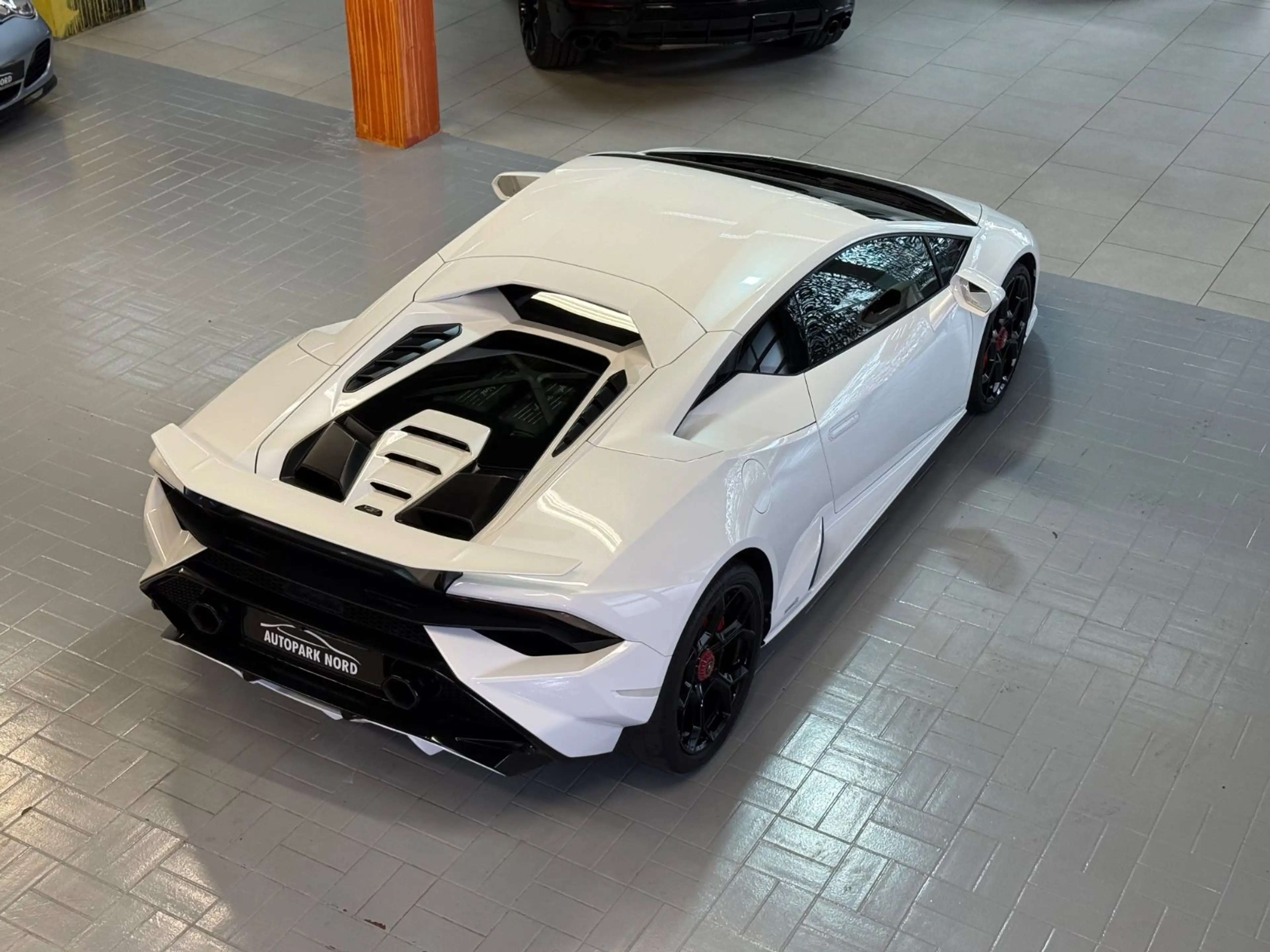Lamborghini Huracán Tecnica 60th Anniversary LIFT~SENSONUM~ — photo 10