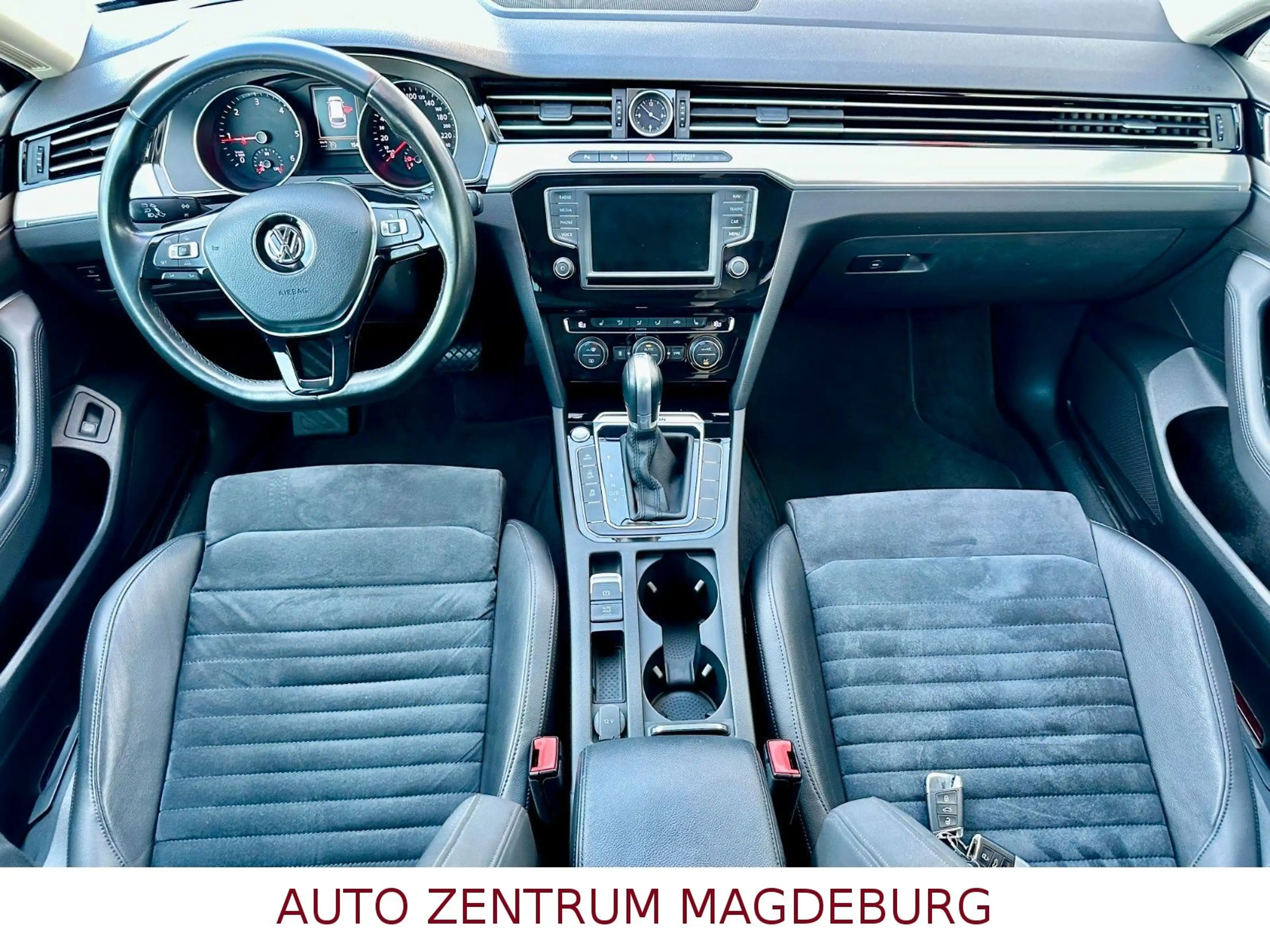 Volkswagen Passat Variant Highline 4 Motion NAV*STANDHZ*AHK — photo 14