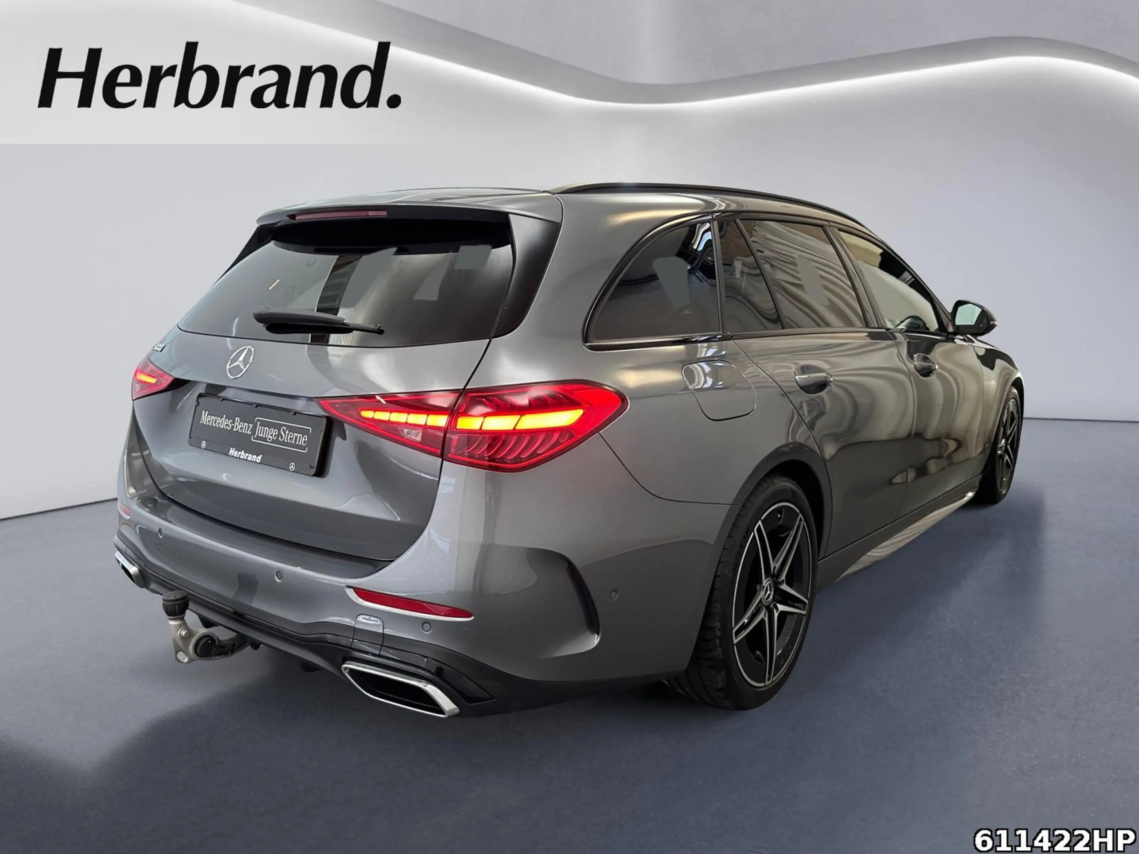 Mercedes-Benz C 300 T AMG AHK Distronic Night Kamera Carplay — photo 3