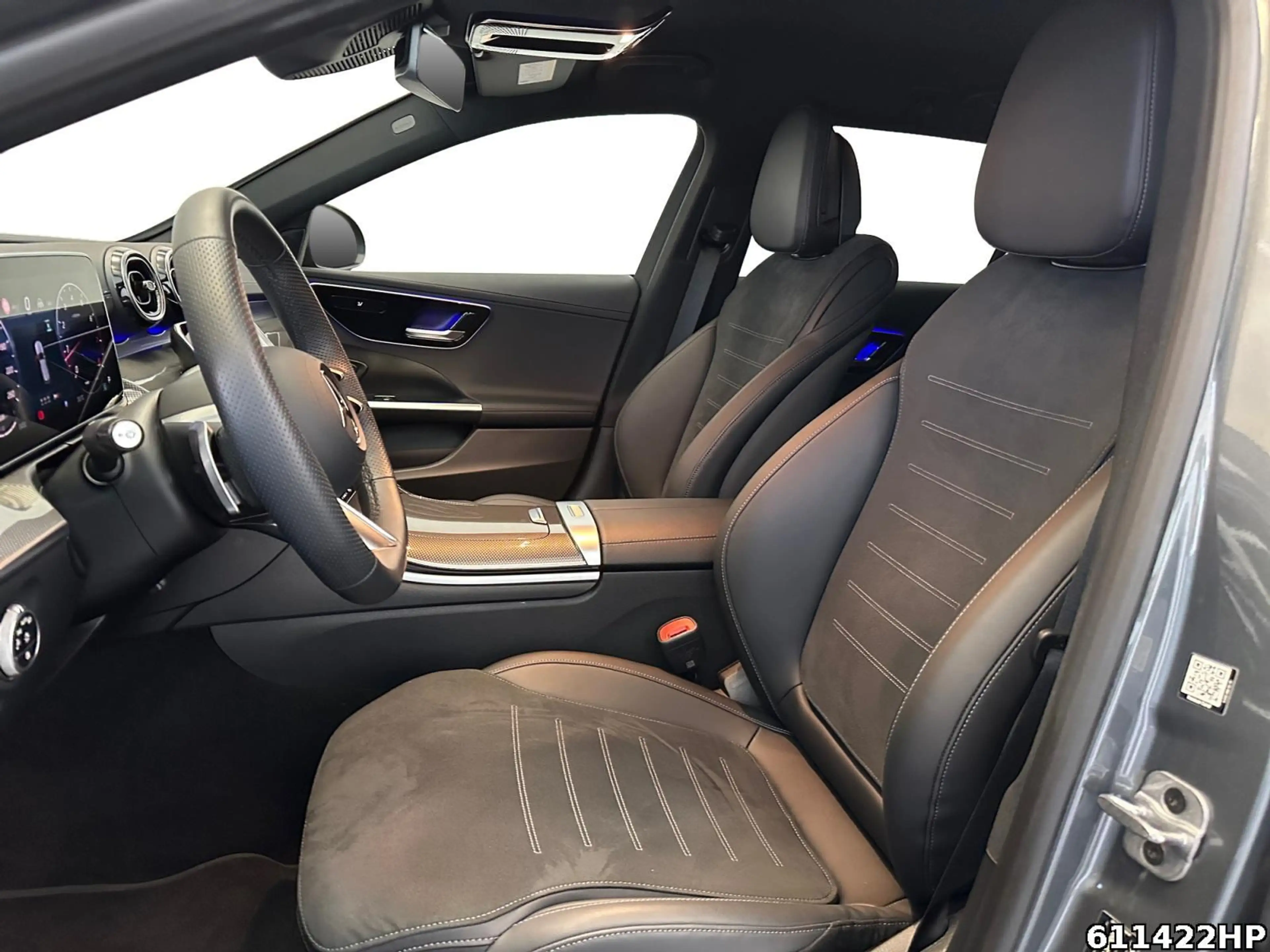 Mercedes-Benz C 300 T AMG AHK Distronic Night Kamera Carplay — photo 11
