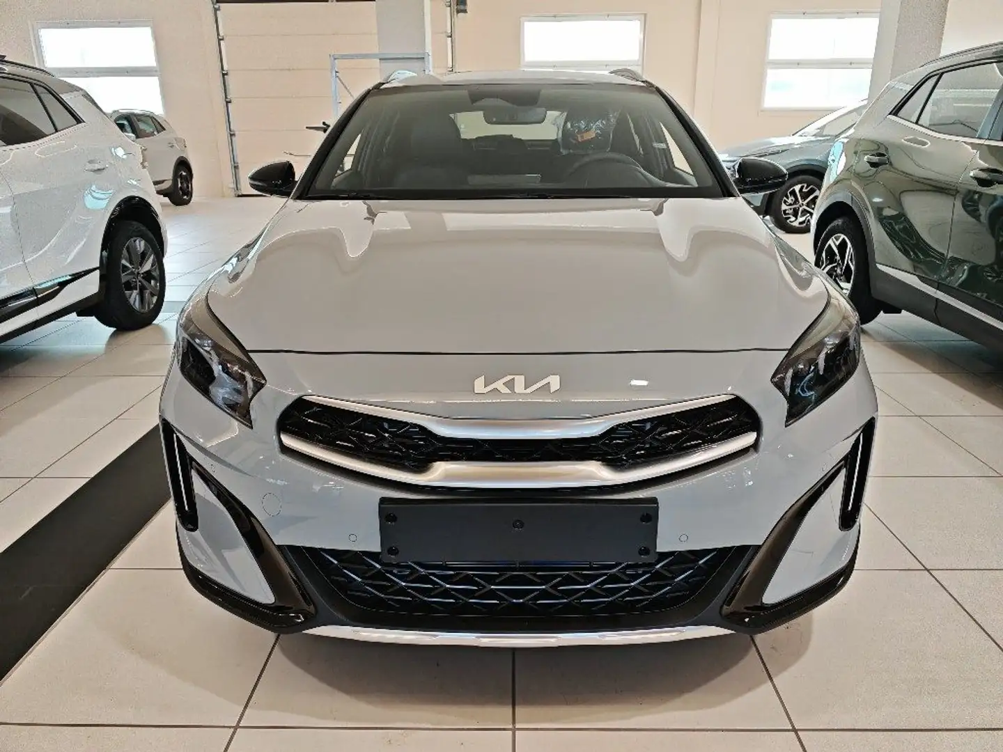 Kia XCeed 1.0 T-GDi 115CV MHEV DCT Special Edition Grigio - 2