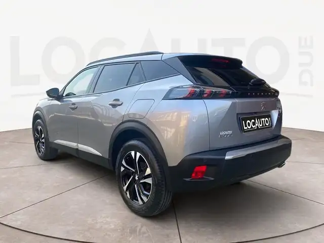 Peugeot 2008 view 5