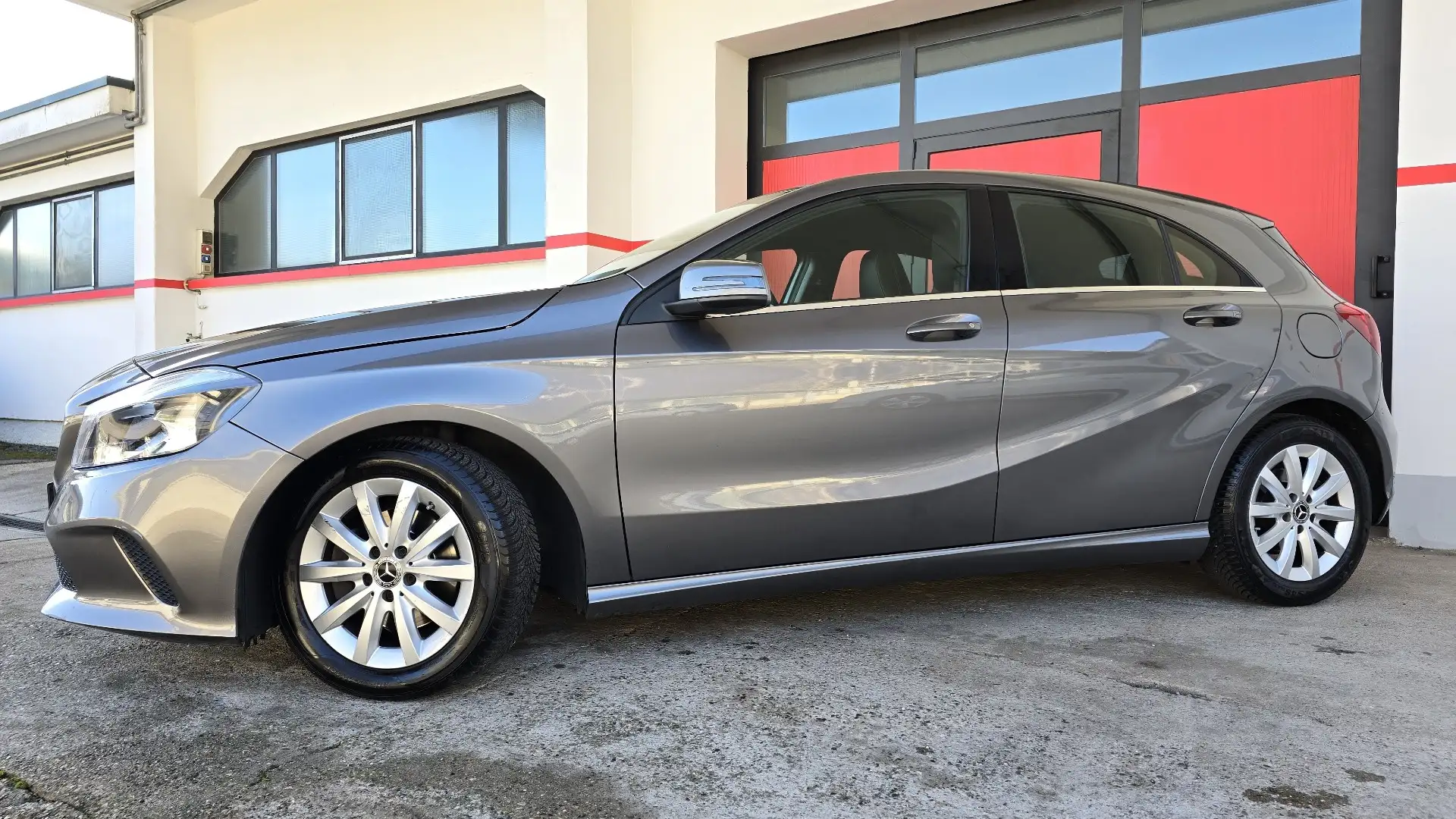Mercedes-Benz A 160 Sport Next Gri - 2