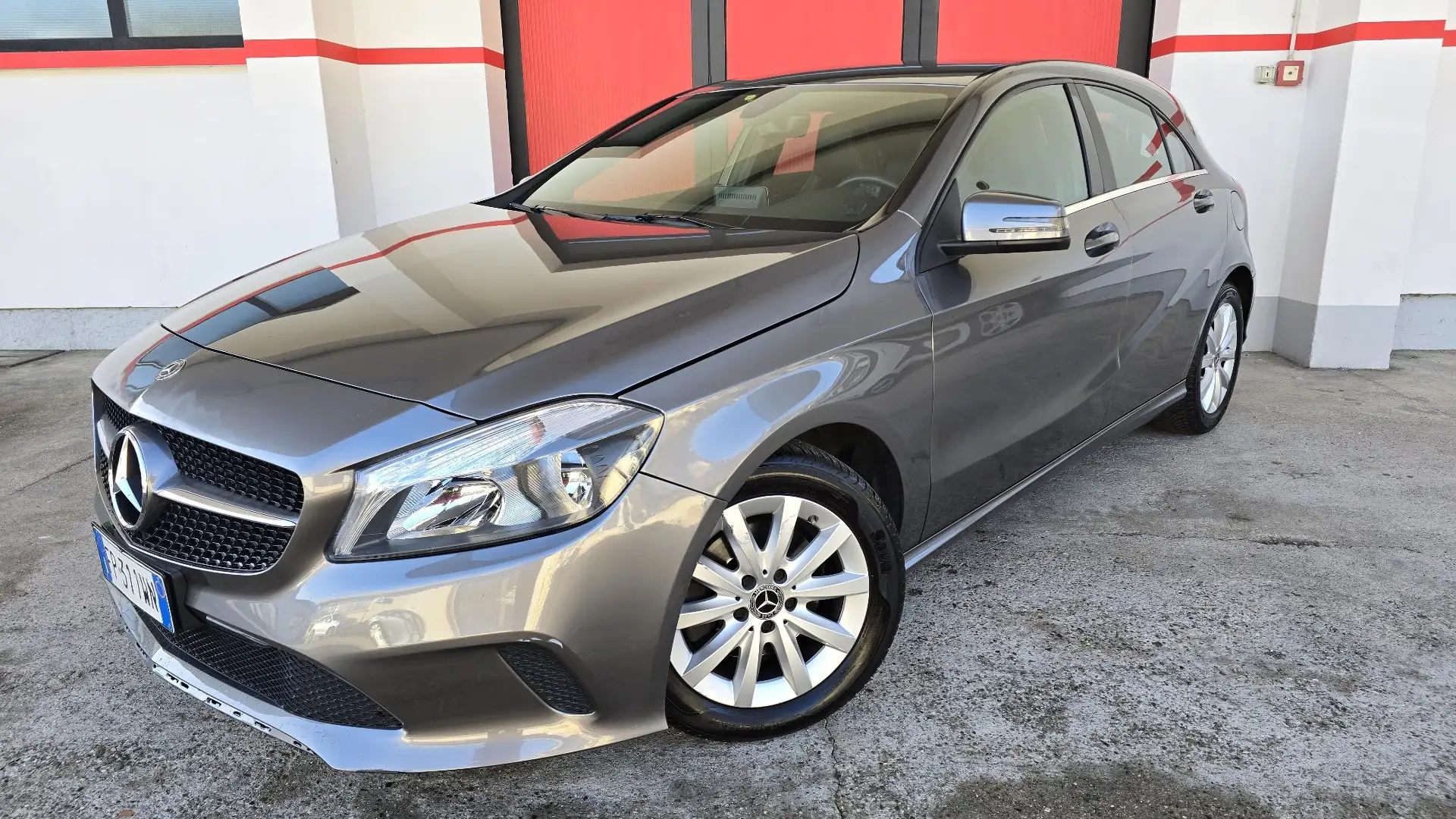 Mercedes-Benz A 160 Sport Next Gri - 1