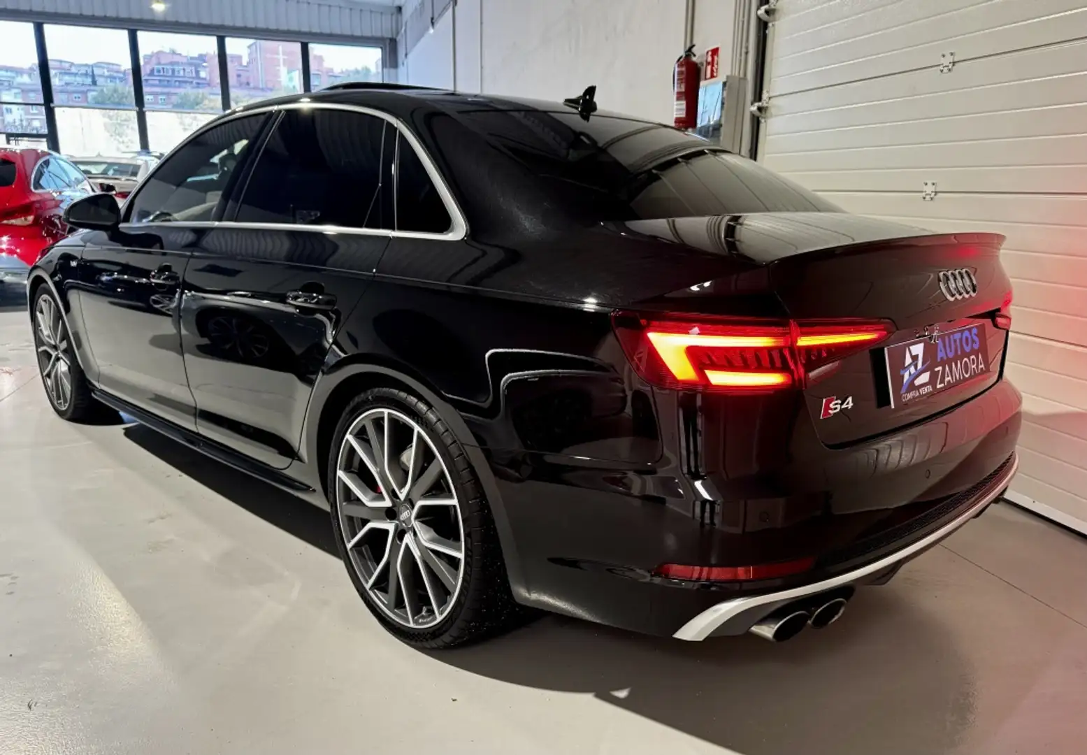 Audi S4 3.0 TFSI quattro tiptronic Fekete - 2