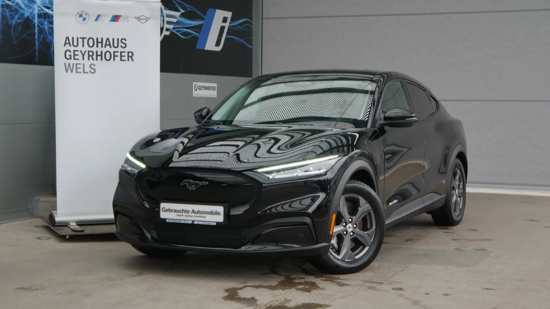 Ford Mustang Mach-E Mustang Mach-E Elektro 68kWh S Schwarz - 2