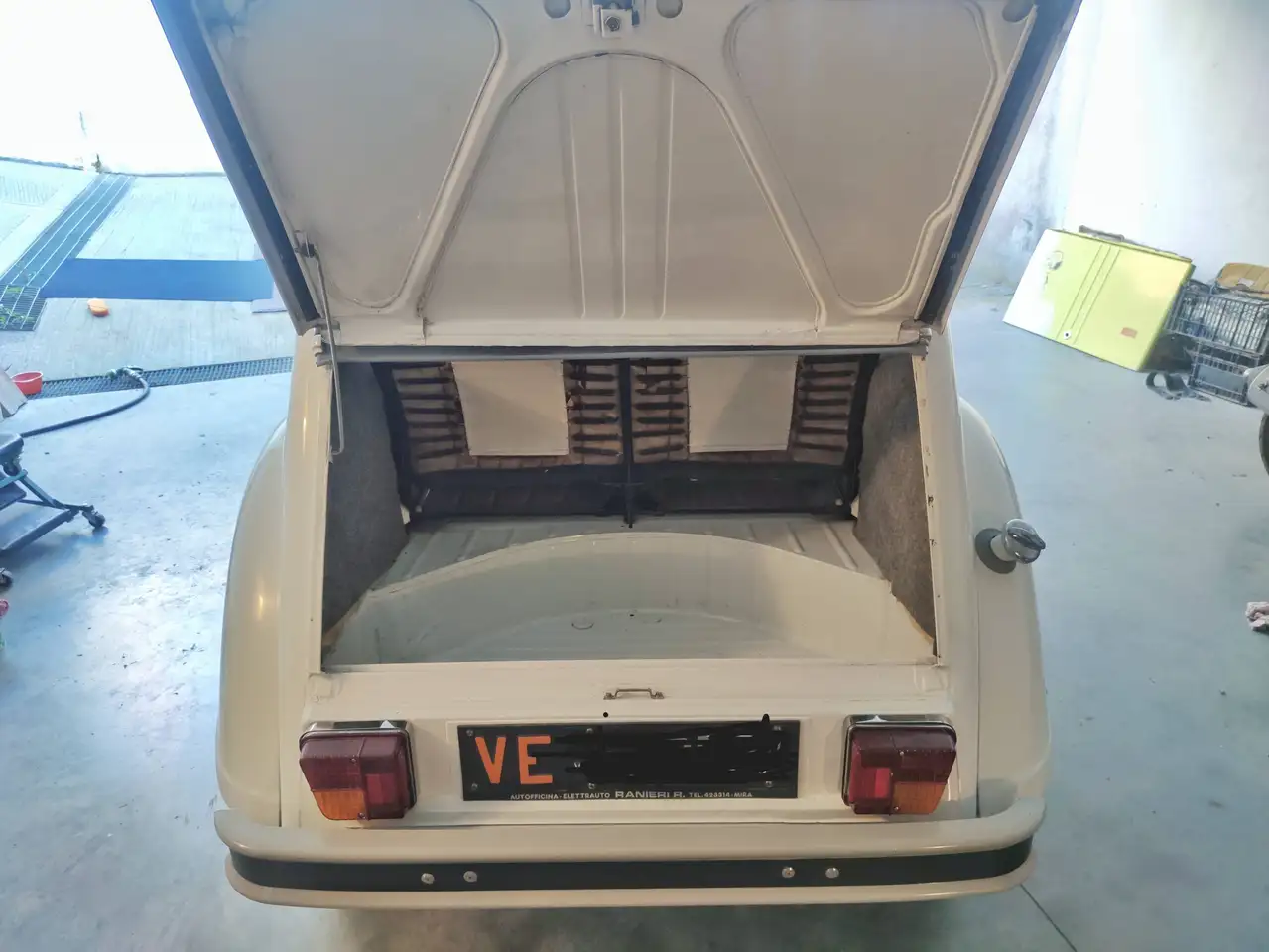 Citroen 2CV6 0.6 Special, foto 4