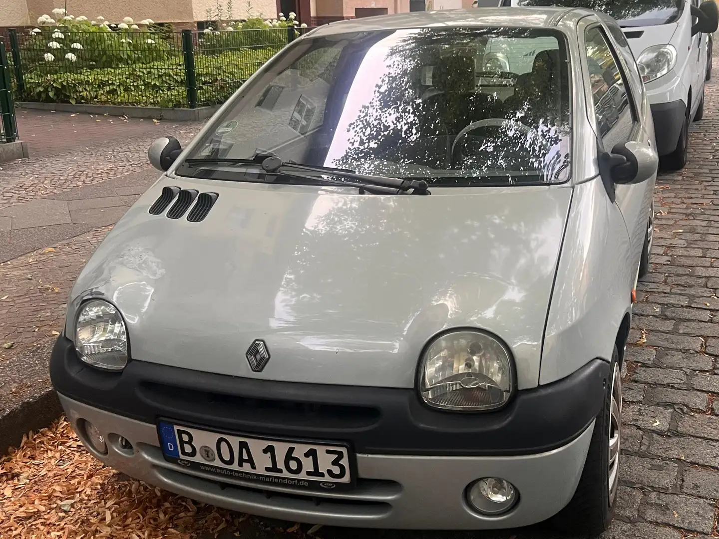 Renault Twingo Twingo 1.2 Privilege Silber - 2