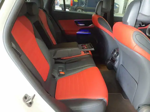 Mercedes-Benz GLC view 13