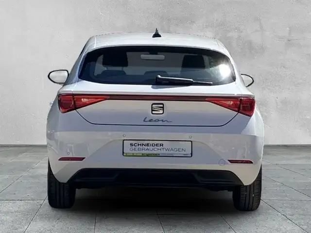 Seat Leon view 4