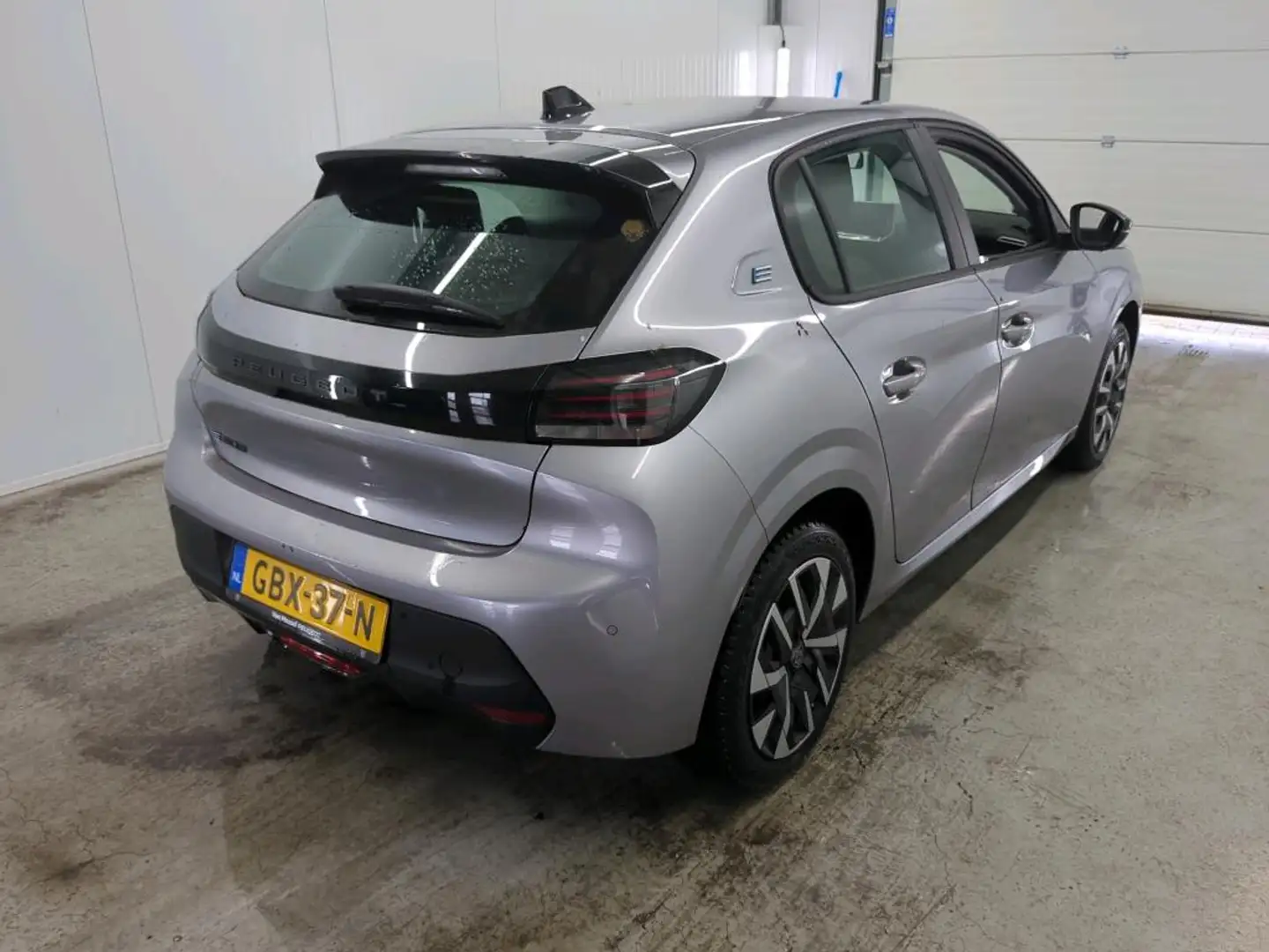 Peugeot e-208 51 kWh 156 PK NIEUW MODEL | WARMTEPOMP | NAVIGATIE Gri - 2