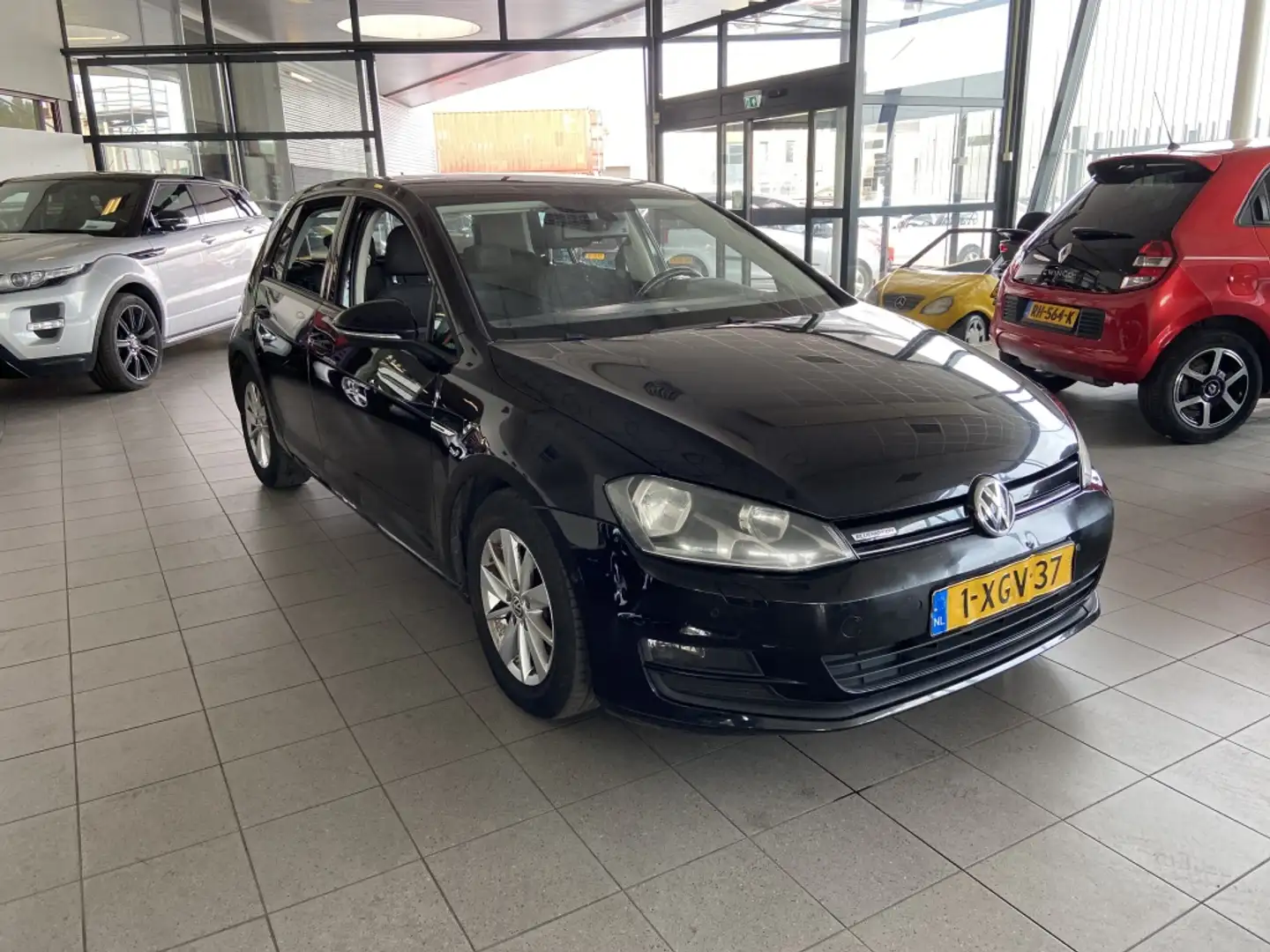 Volkswagen Golf 1.6 TDI Highl. BlM. Negro - 2
