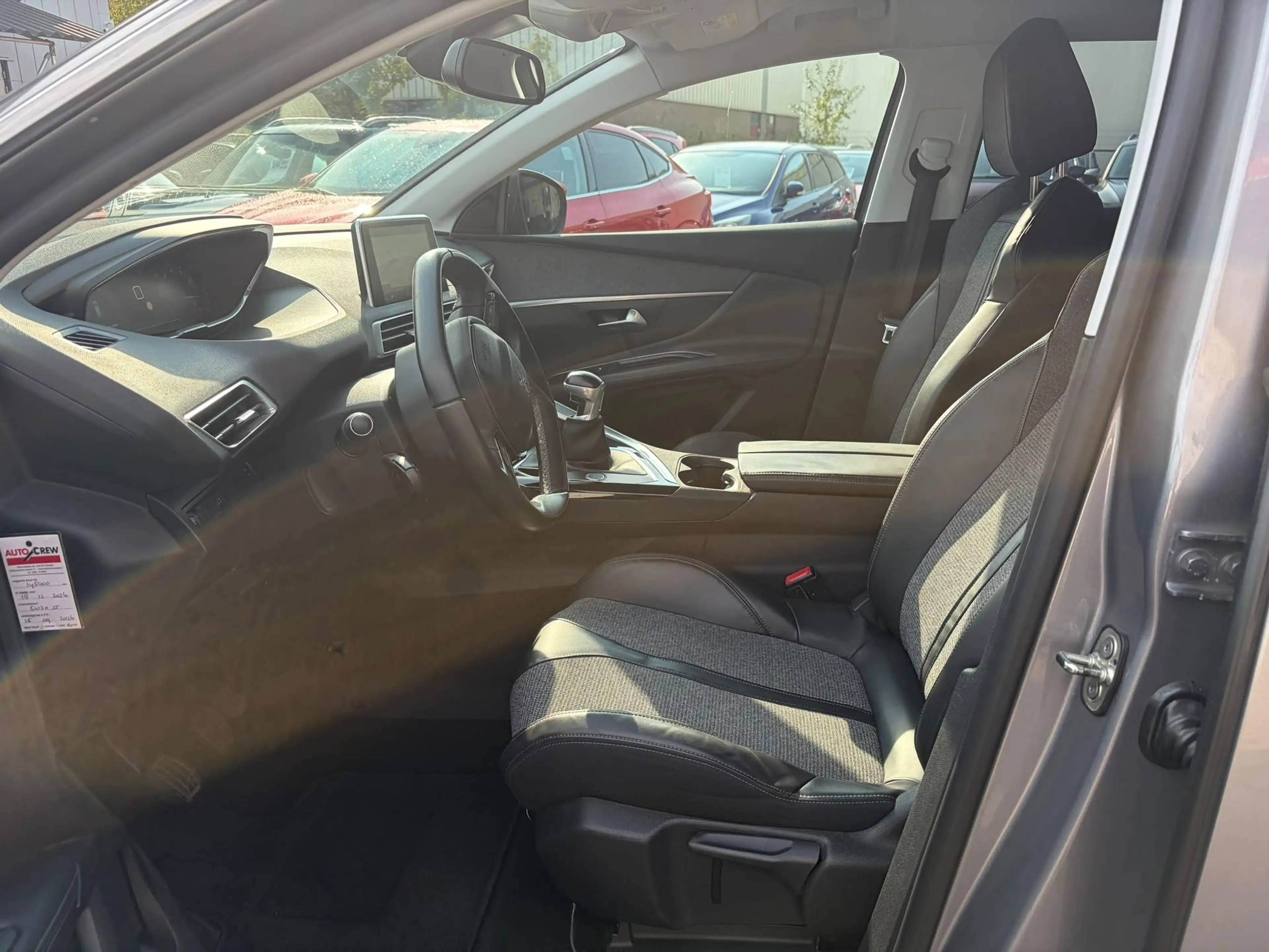 Peugeot 3008 1.2 PureTech Blue Lease Premium Clima, cruise, pdc — photo 12