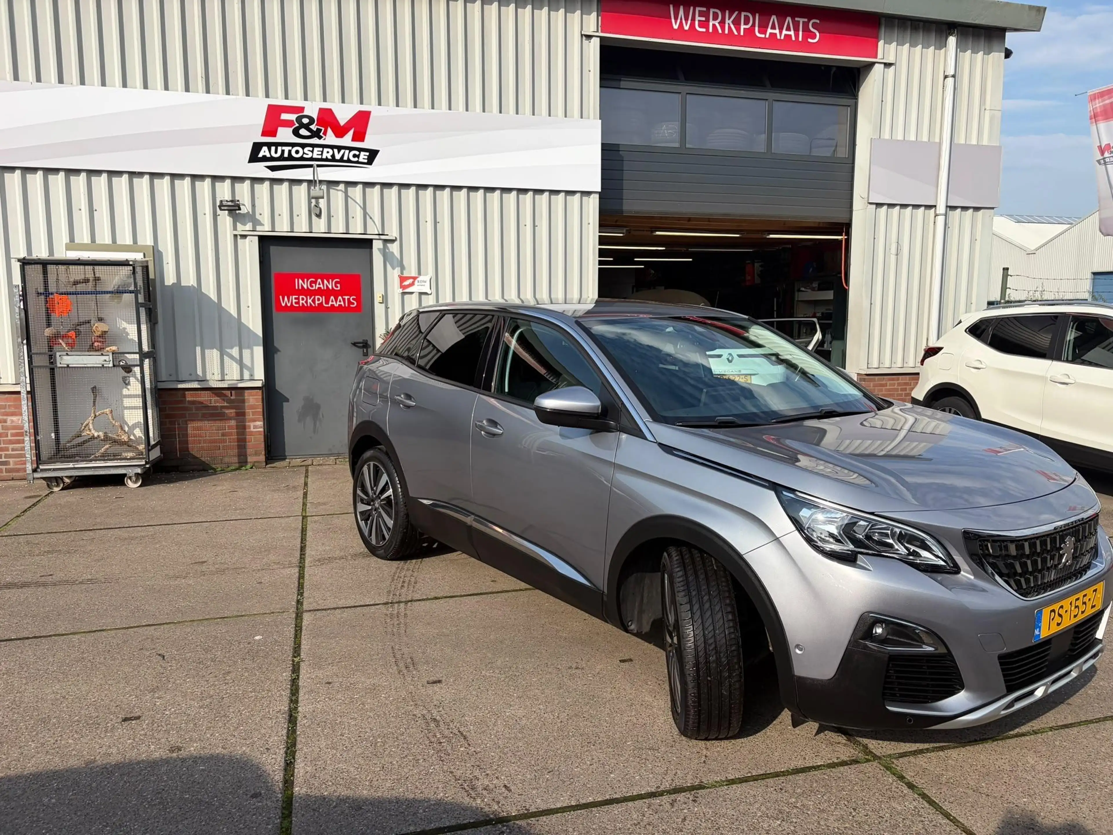 Peugeot 3008 1.2 PureTech Blue Lease Premium Clima, cruise, pdc — photo 3