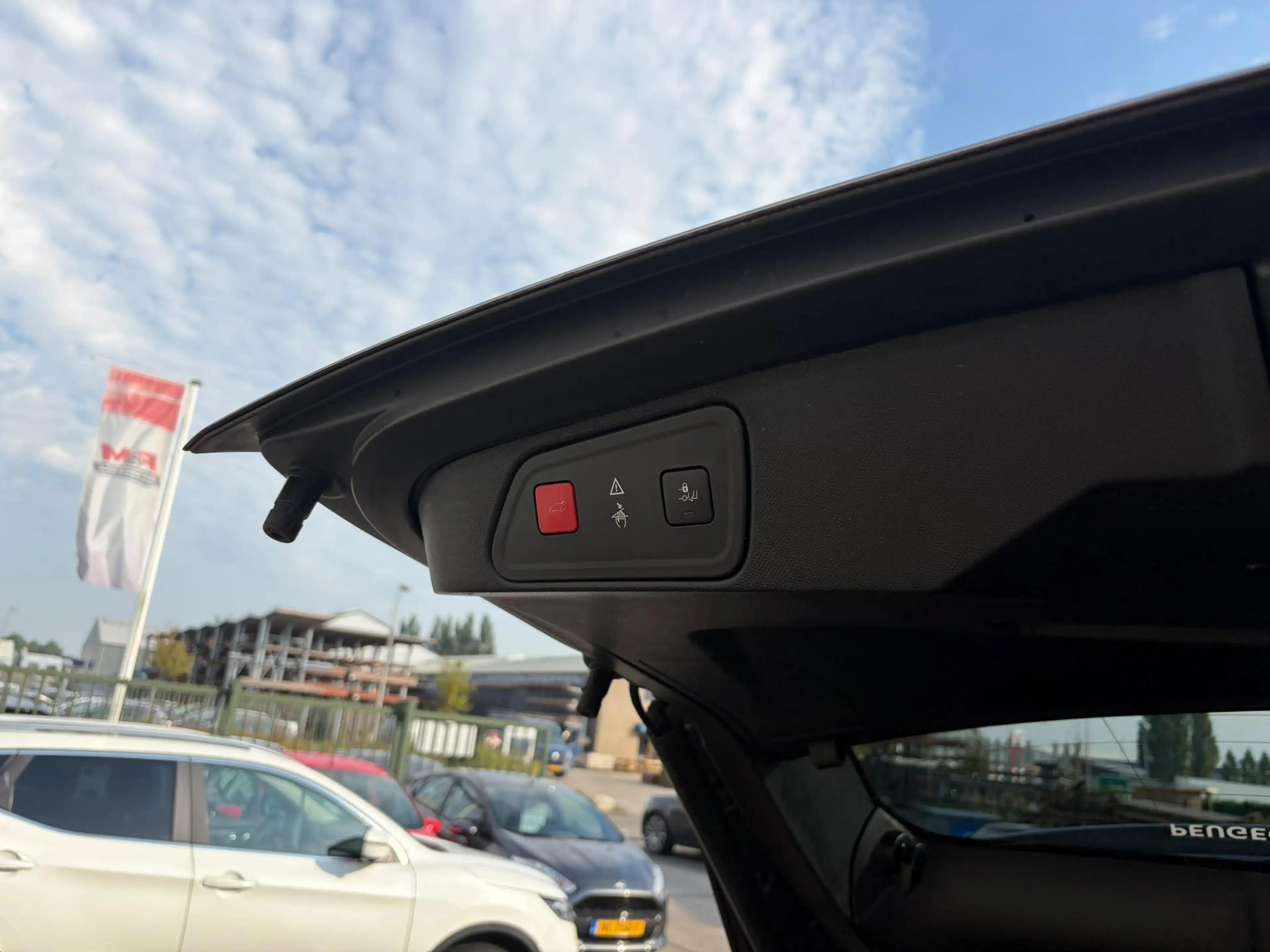 Peugeot 3008 1.2 PureTech Blue Lease Premium Clima, cruise, pdc — photo 10
