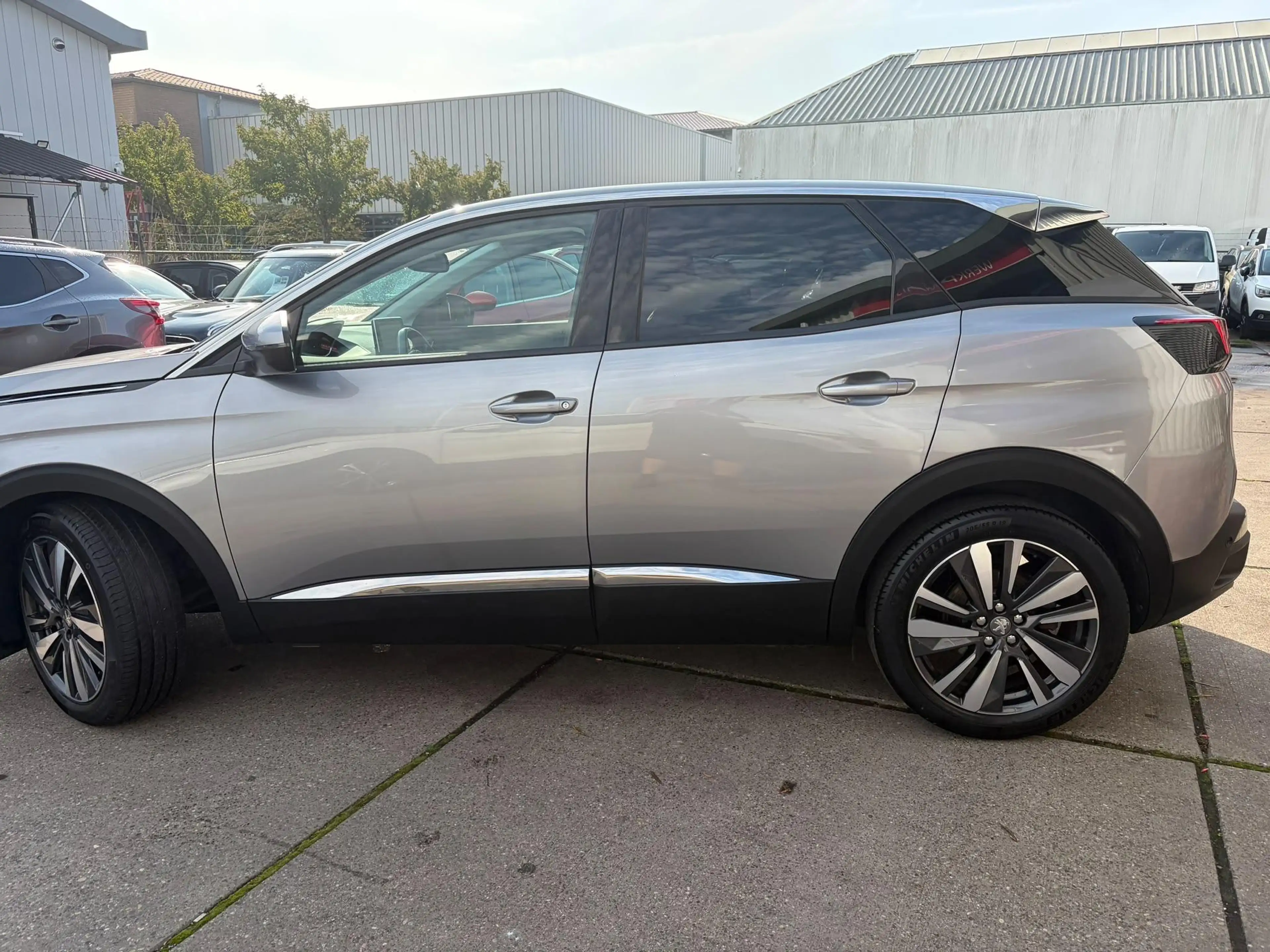 Peugeot 3008 1.2 PureTech Blue Lease Premium Clima, cruise, pdc — photo 4