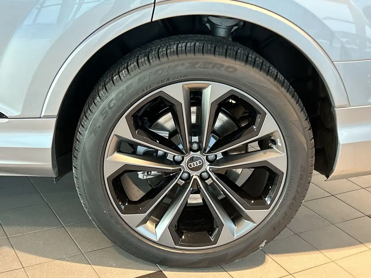 Audi Q7 снимка Audi Q7