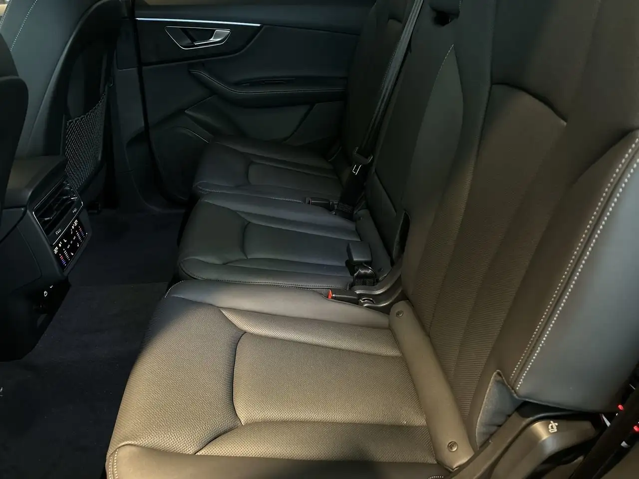 Audi Q7 снимка Audi Q7