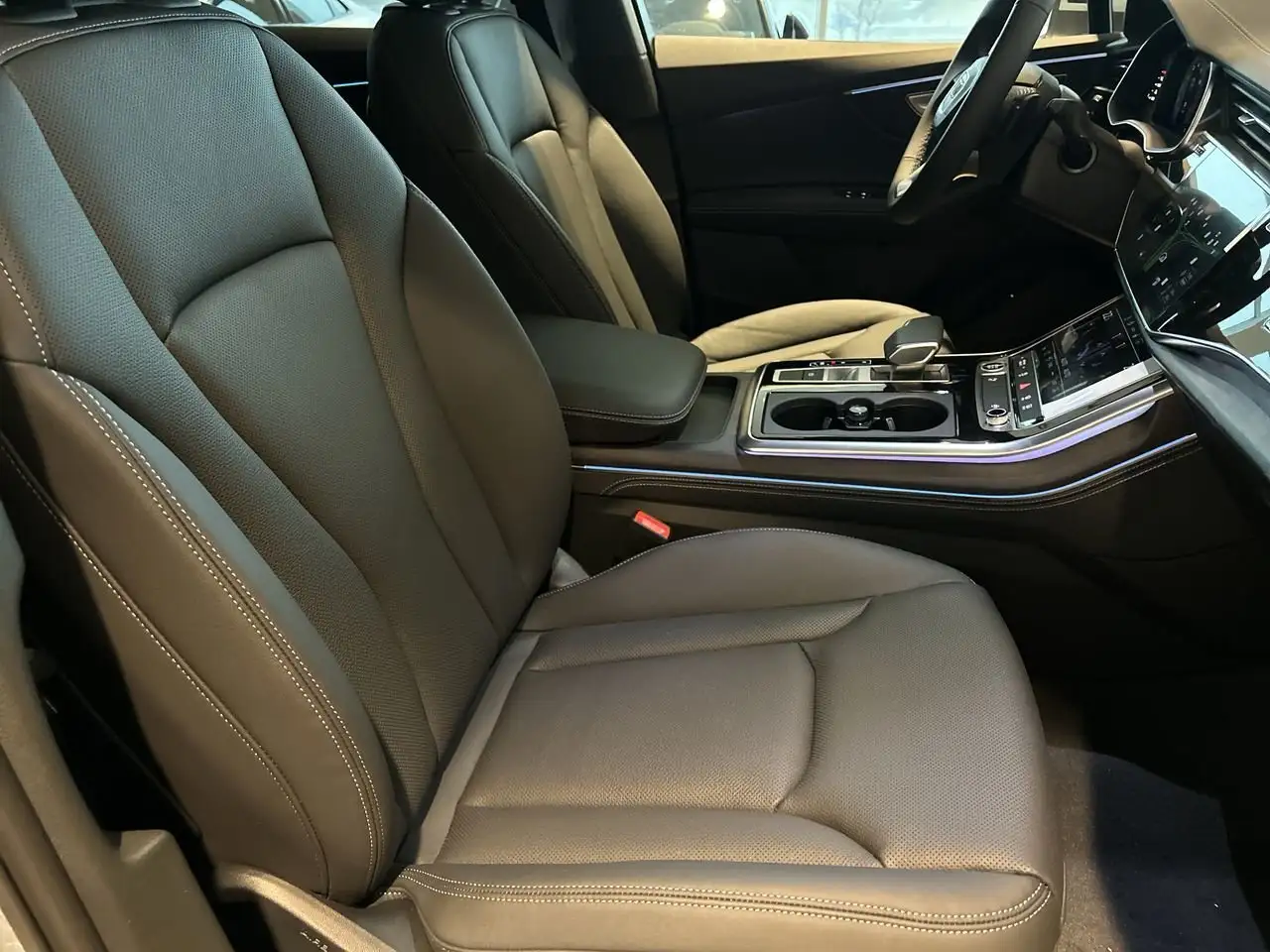 Audi Q7 снимка Audi Q7