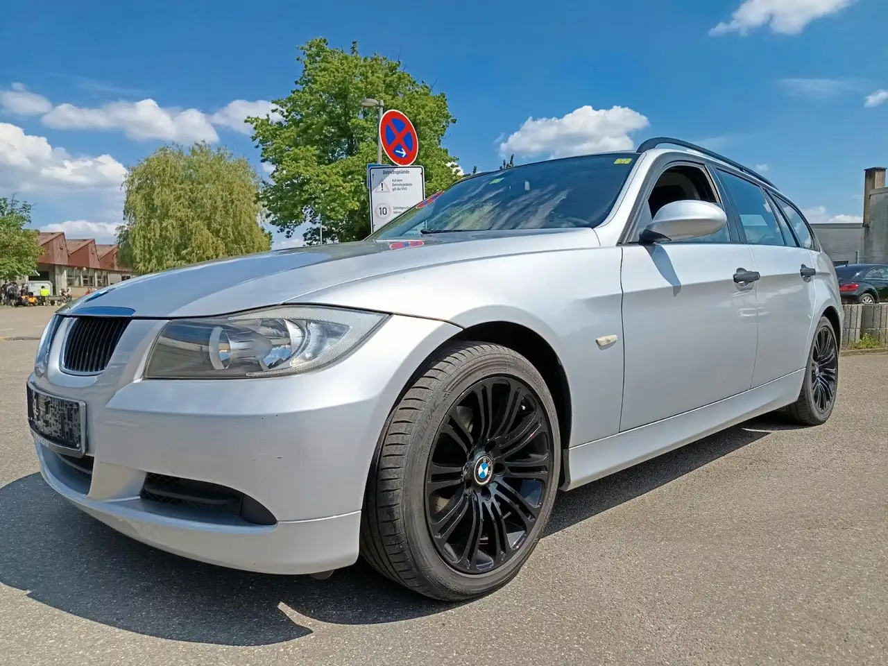 BMW 320