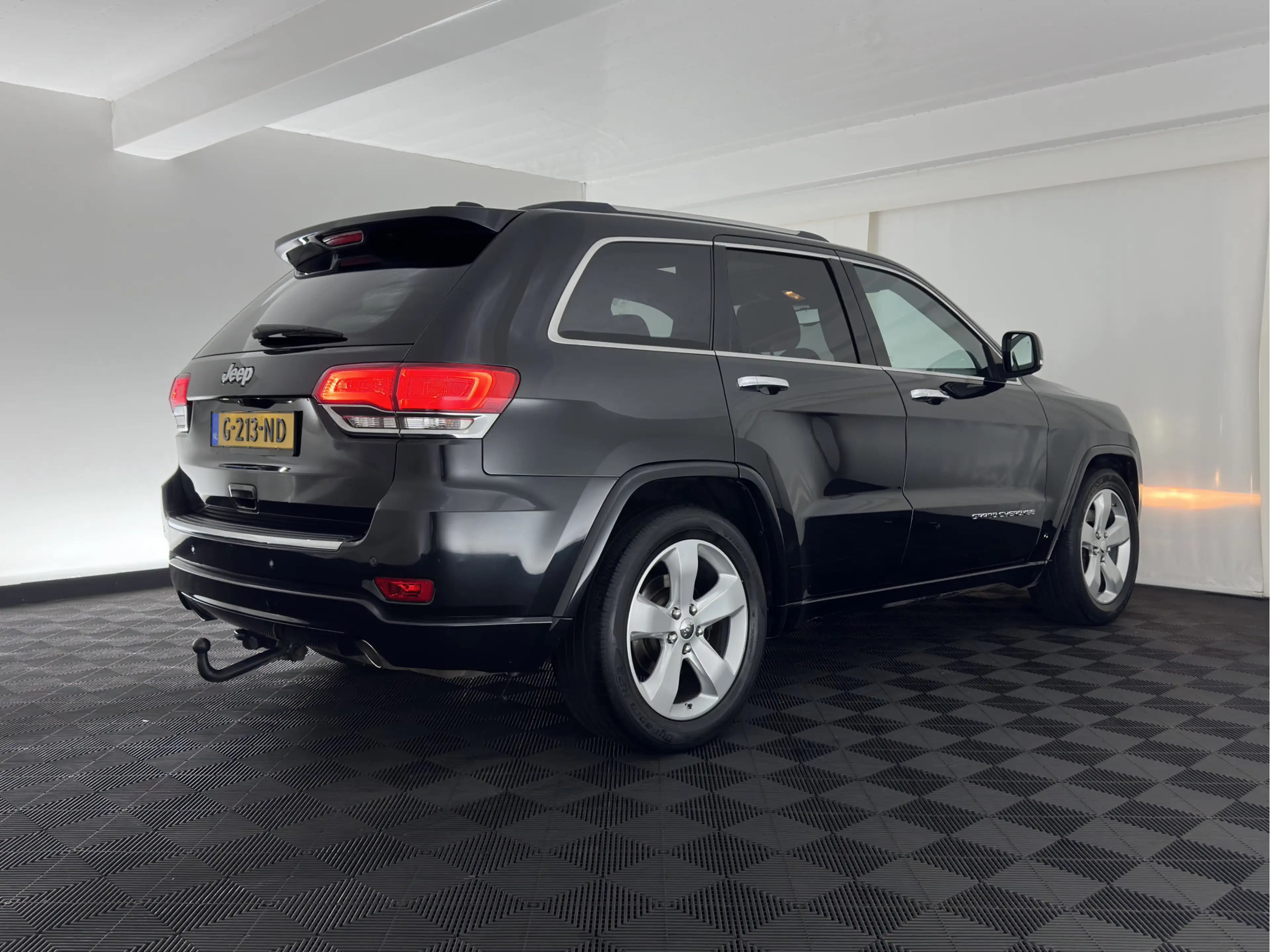 Jeep Grand Cherokee 3.0 CRD 75TH Anniversary Overland Aut. *PANO | LE — photo 6